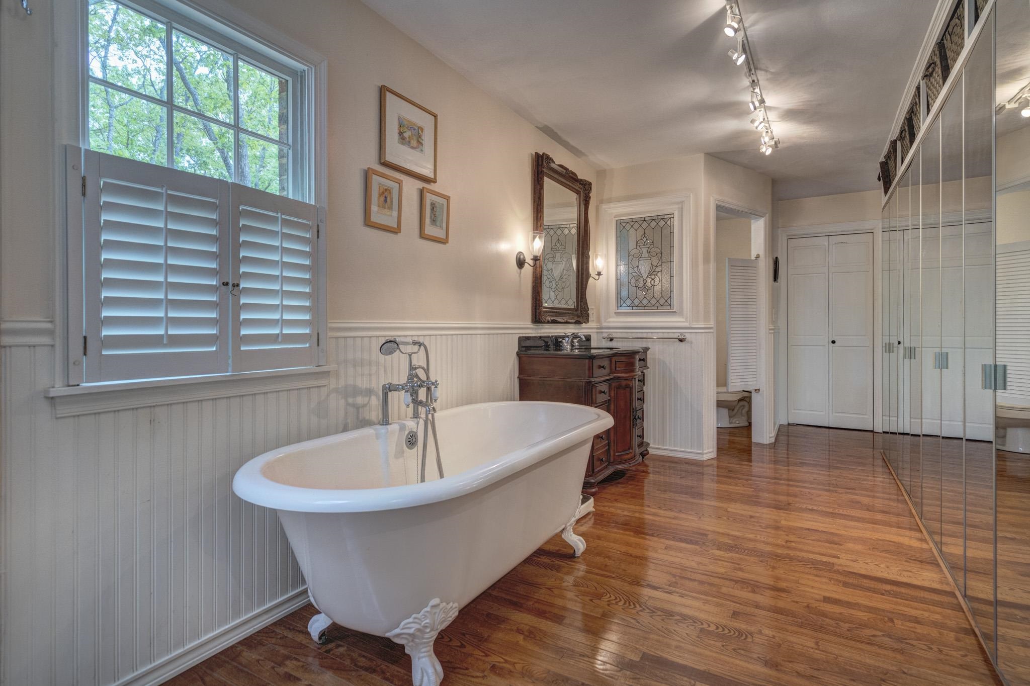 3415 Laurel Drive