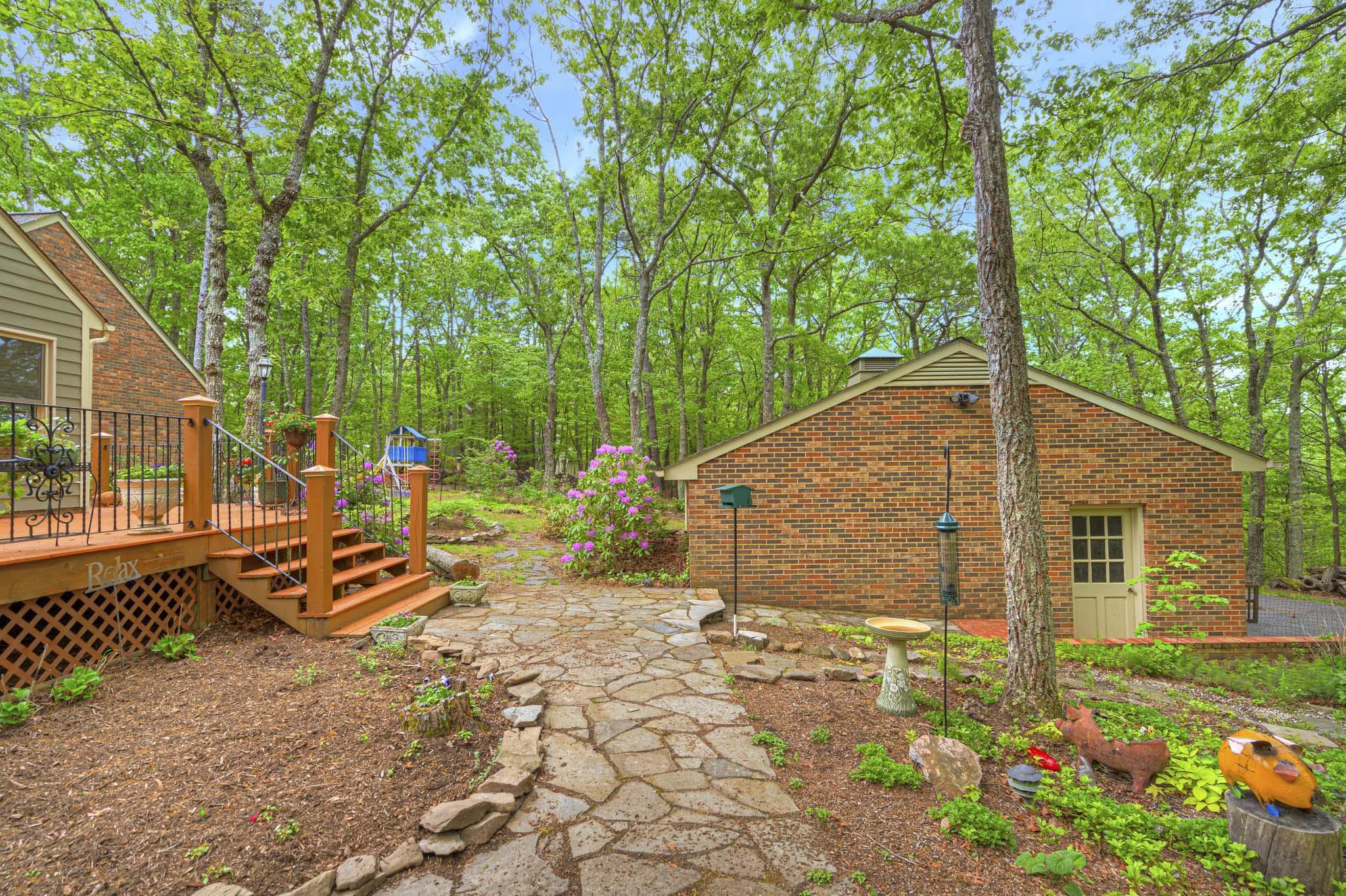 3415 Laurel Drive