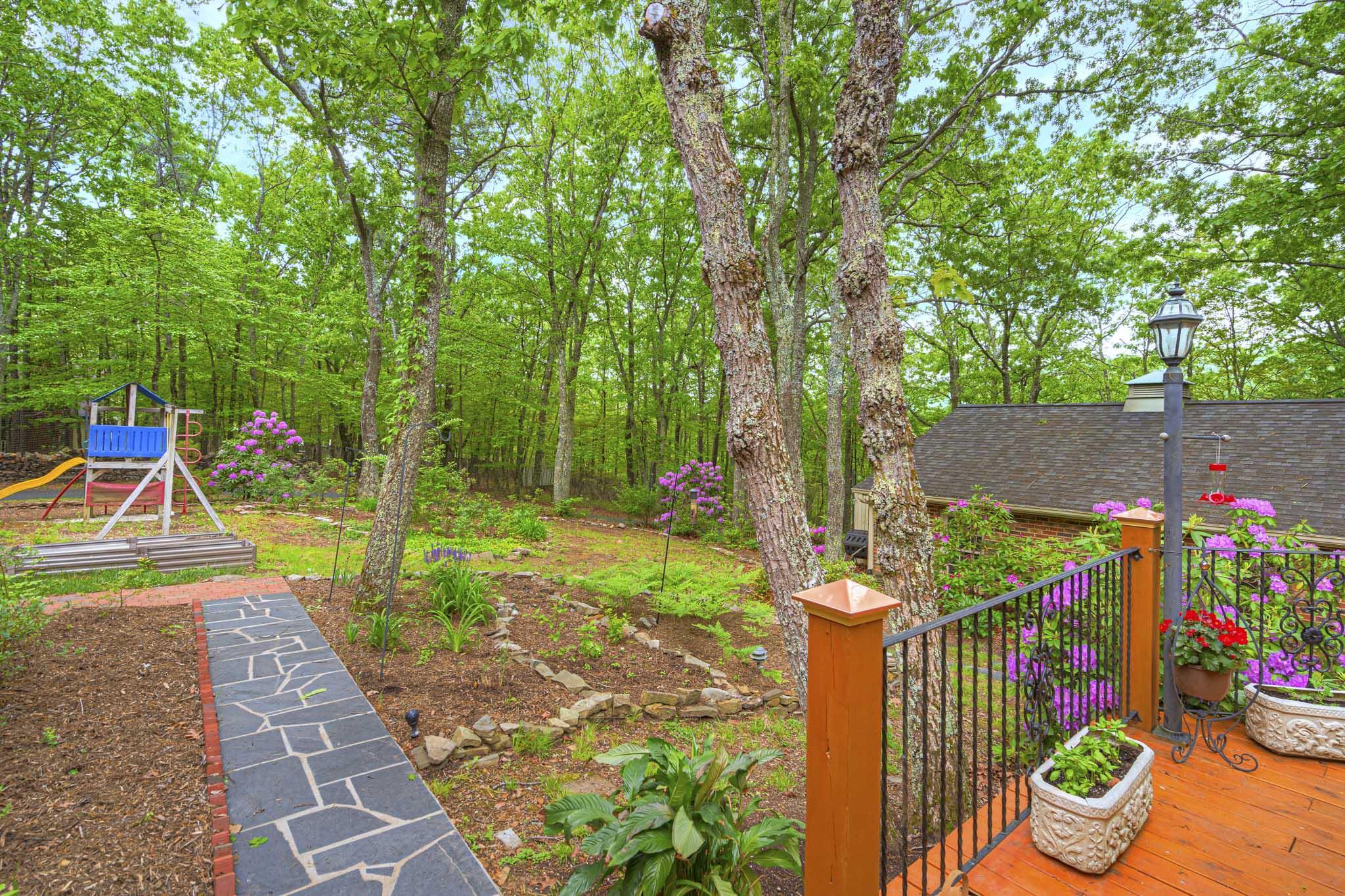3415 Laurel Drive