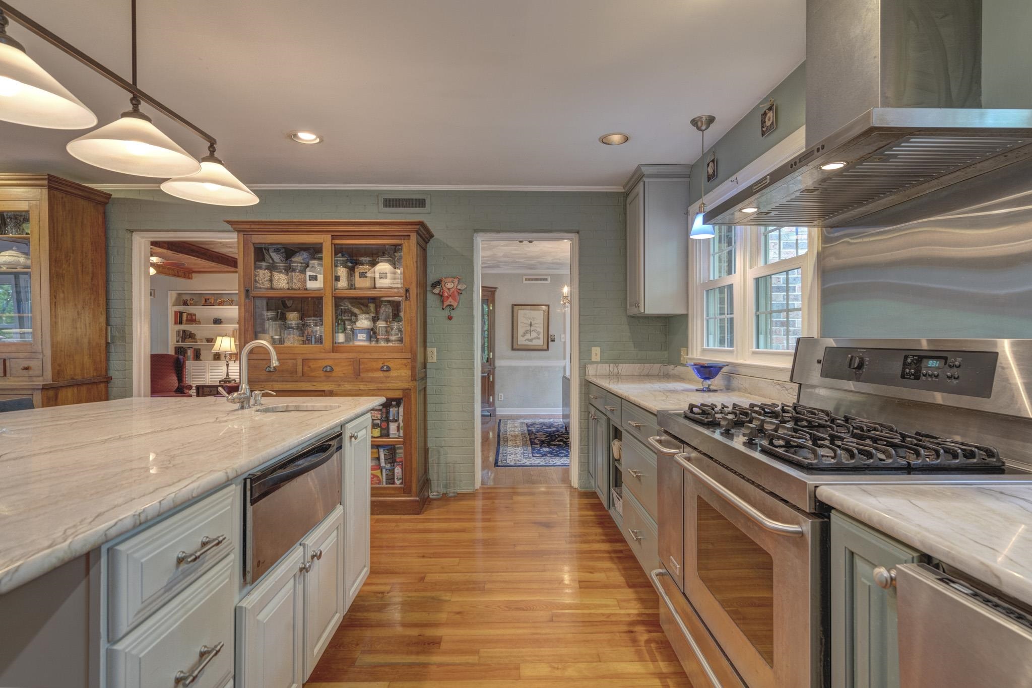 3415 Laurel Drive