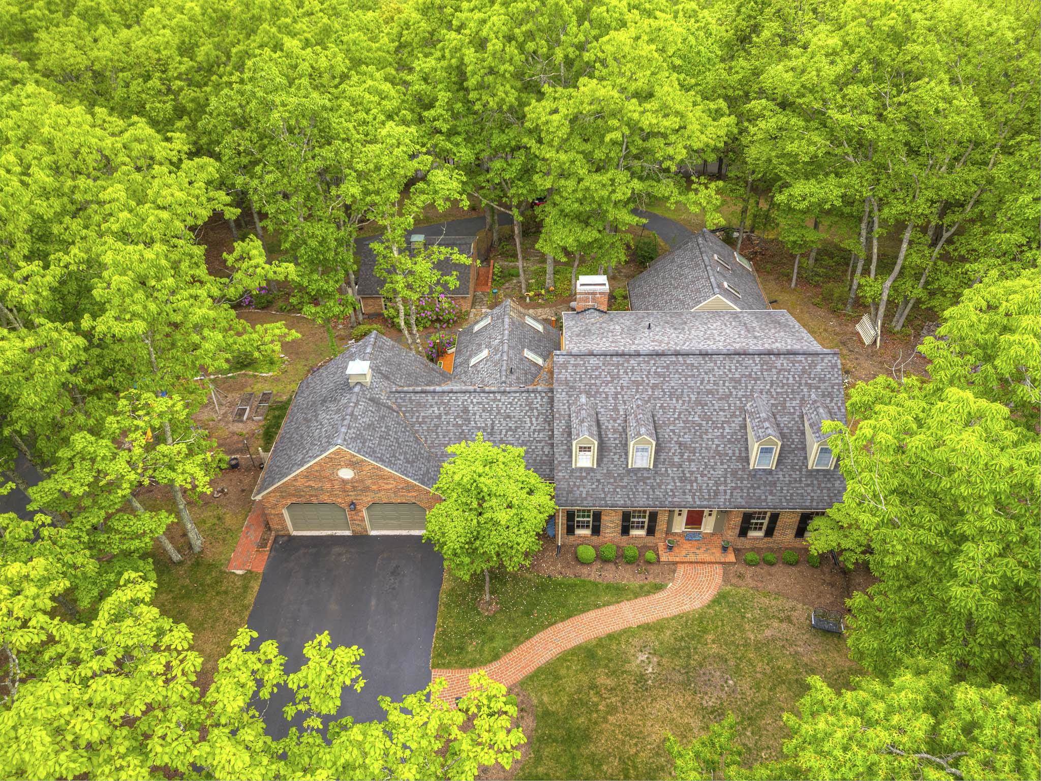 3415 Laurel Drive