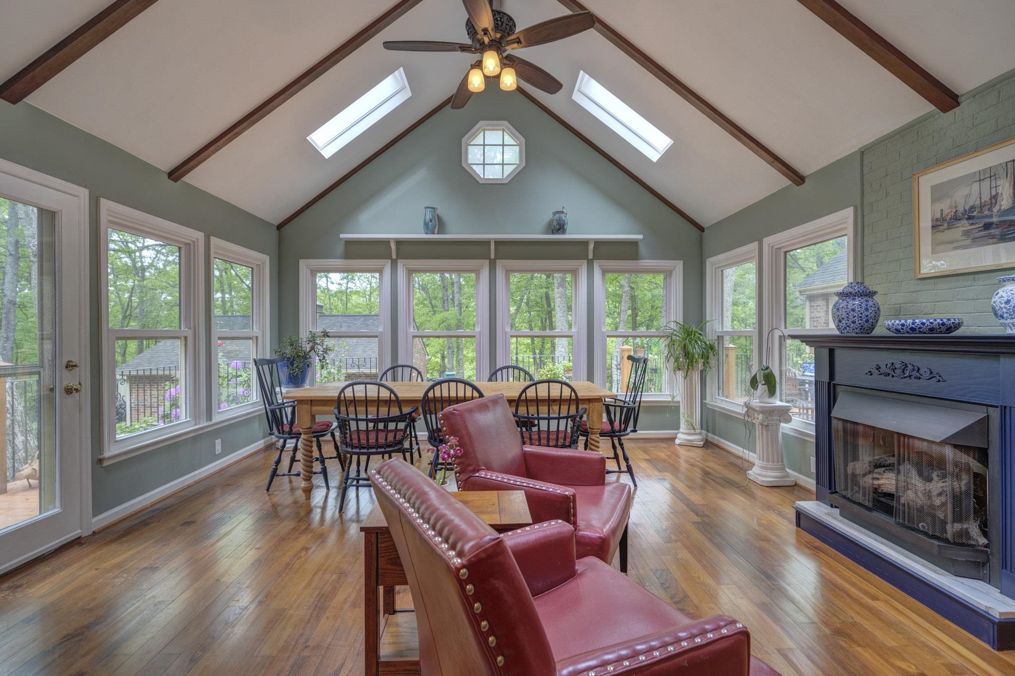 3415 Laurel Drive