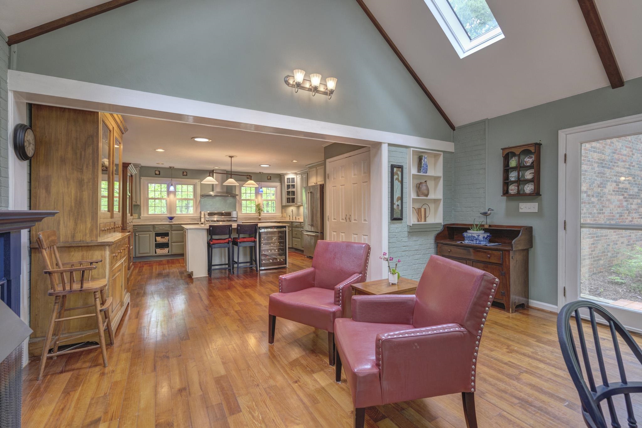 3415 Laurel Drive