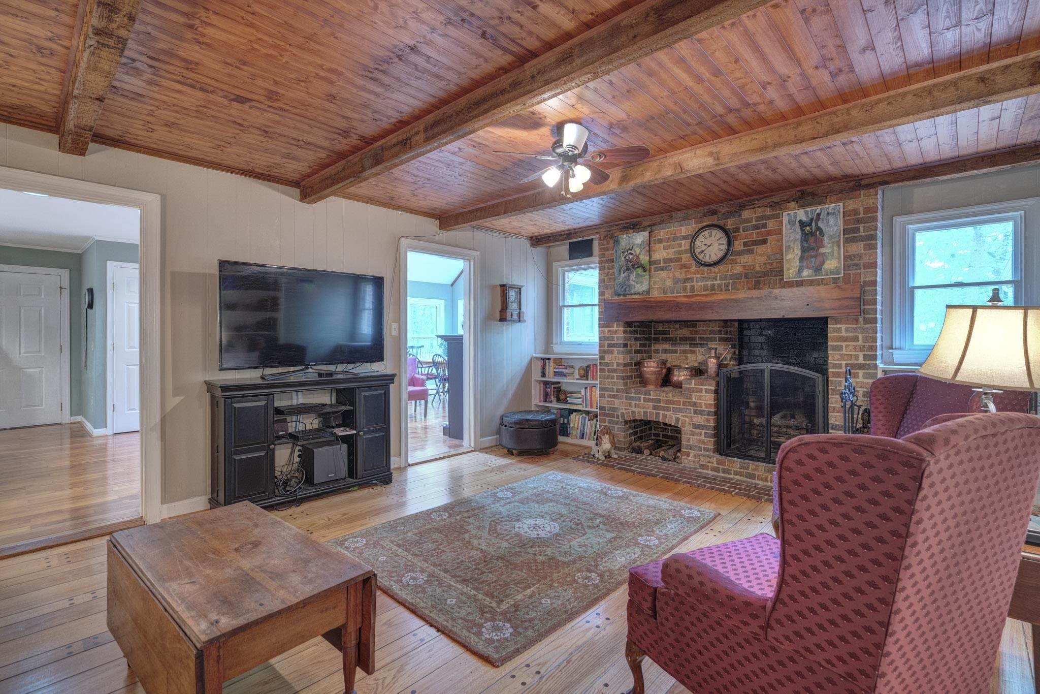3415 Laurel Drive