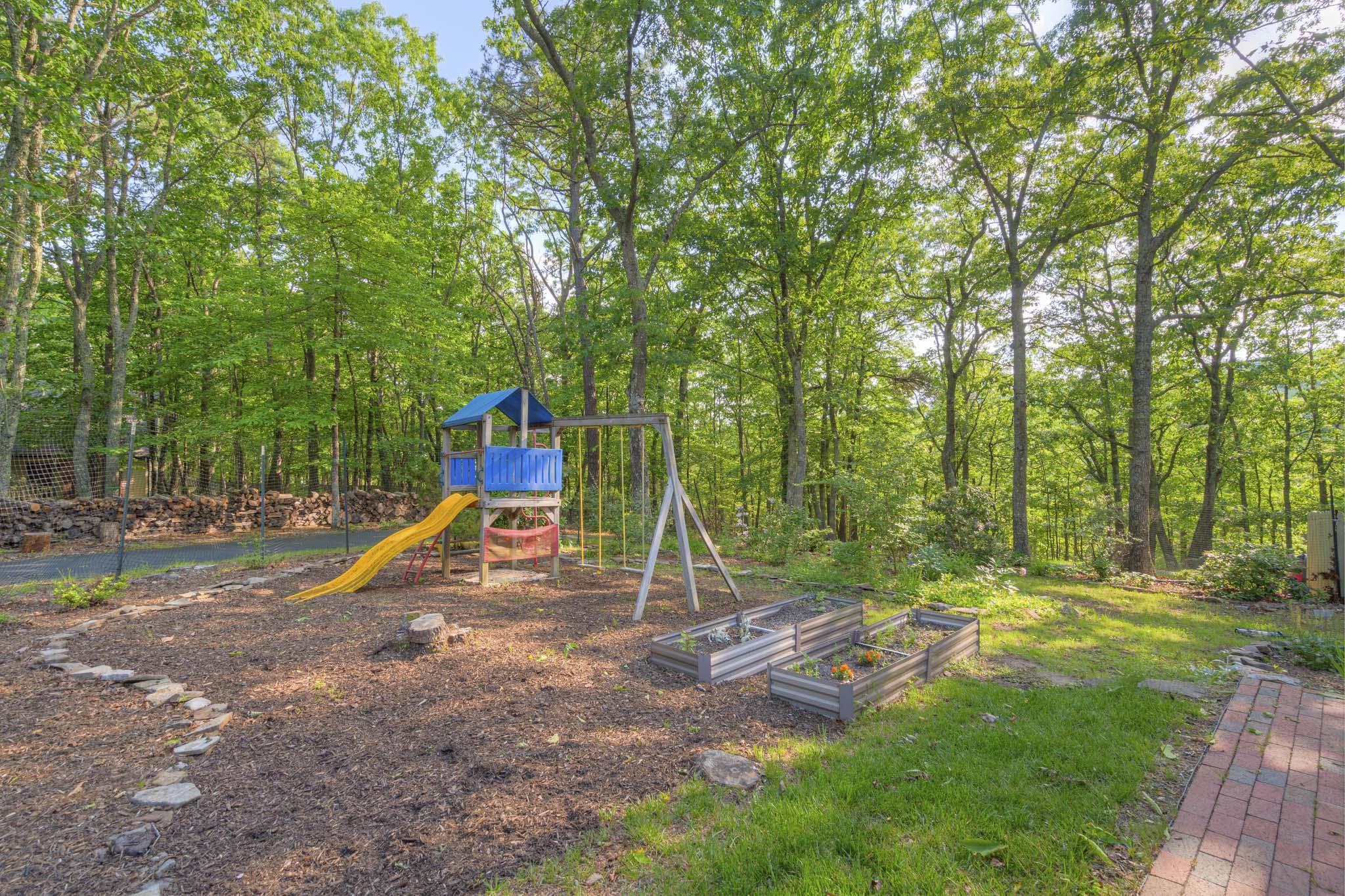 3415 Laurel Drive