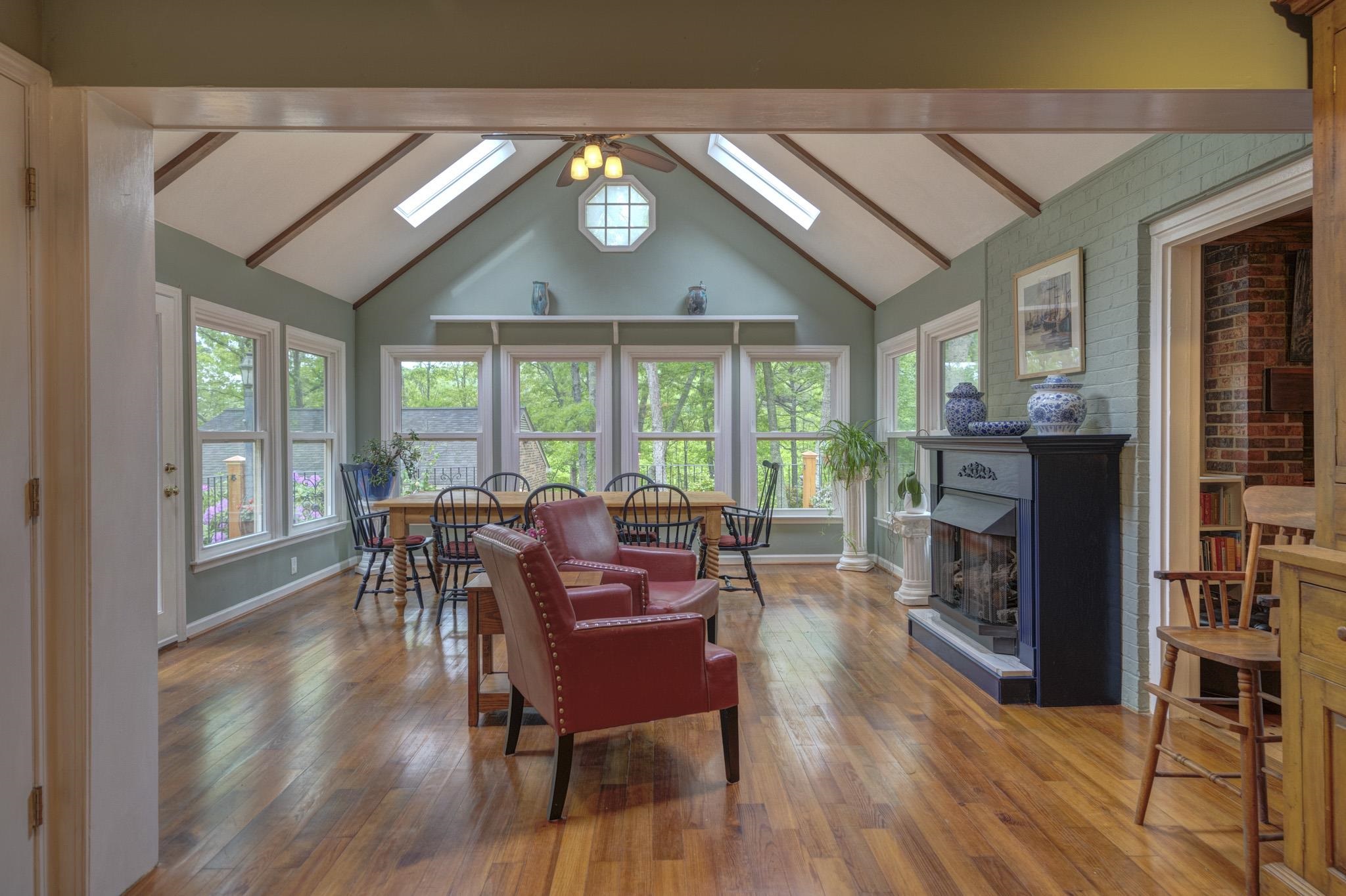 3415 Laurel Drive