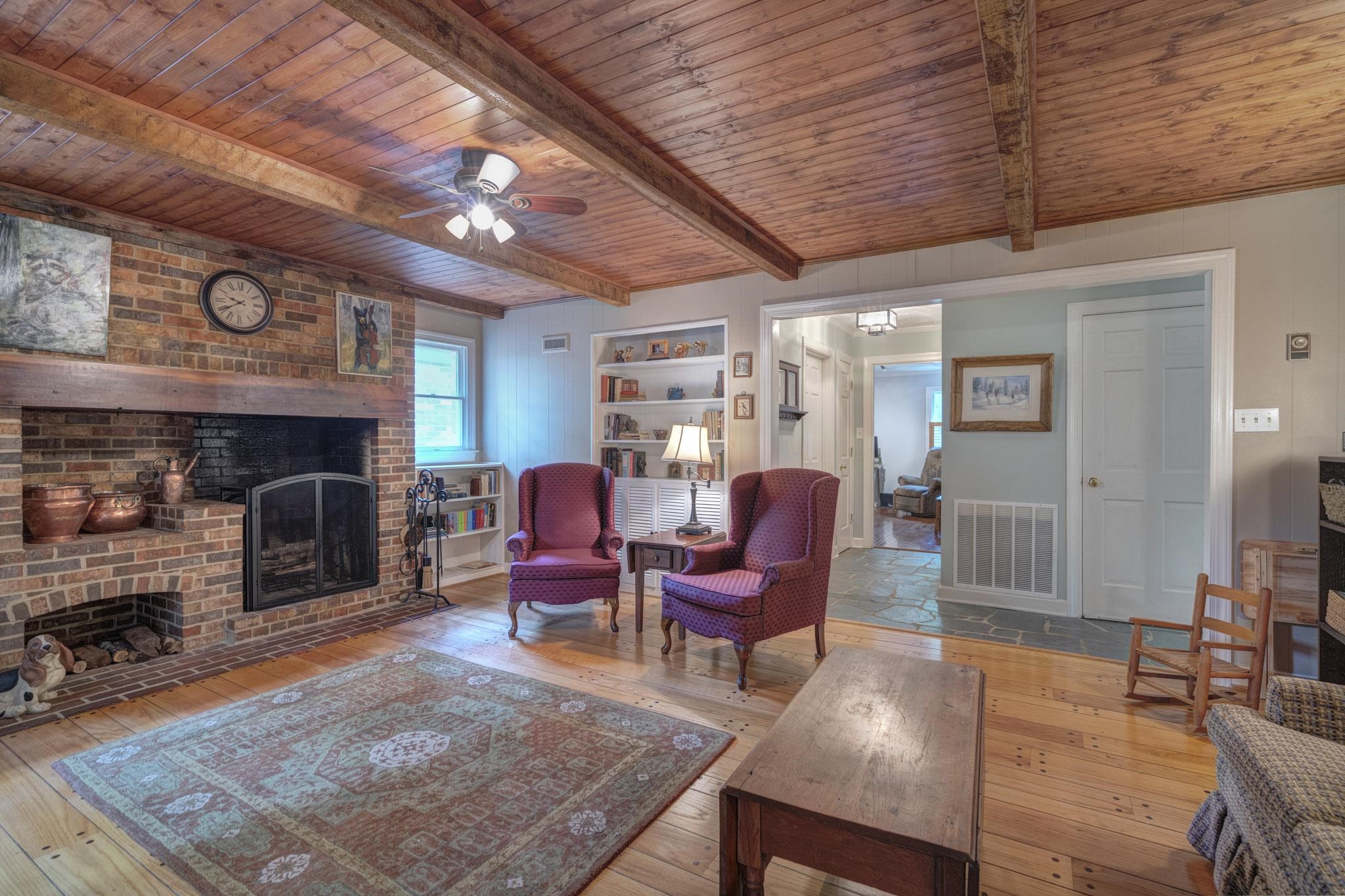 3415 Laurel Drive