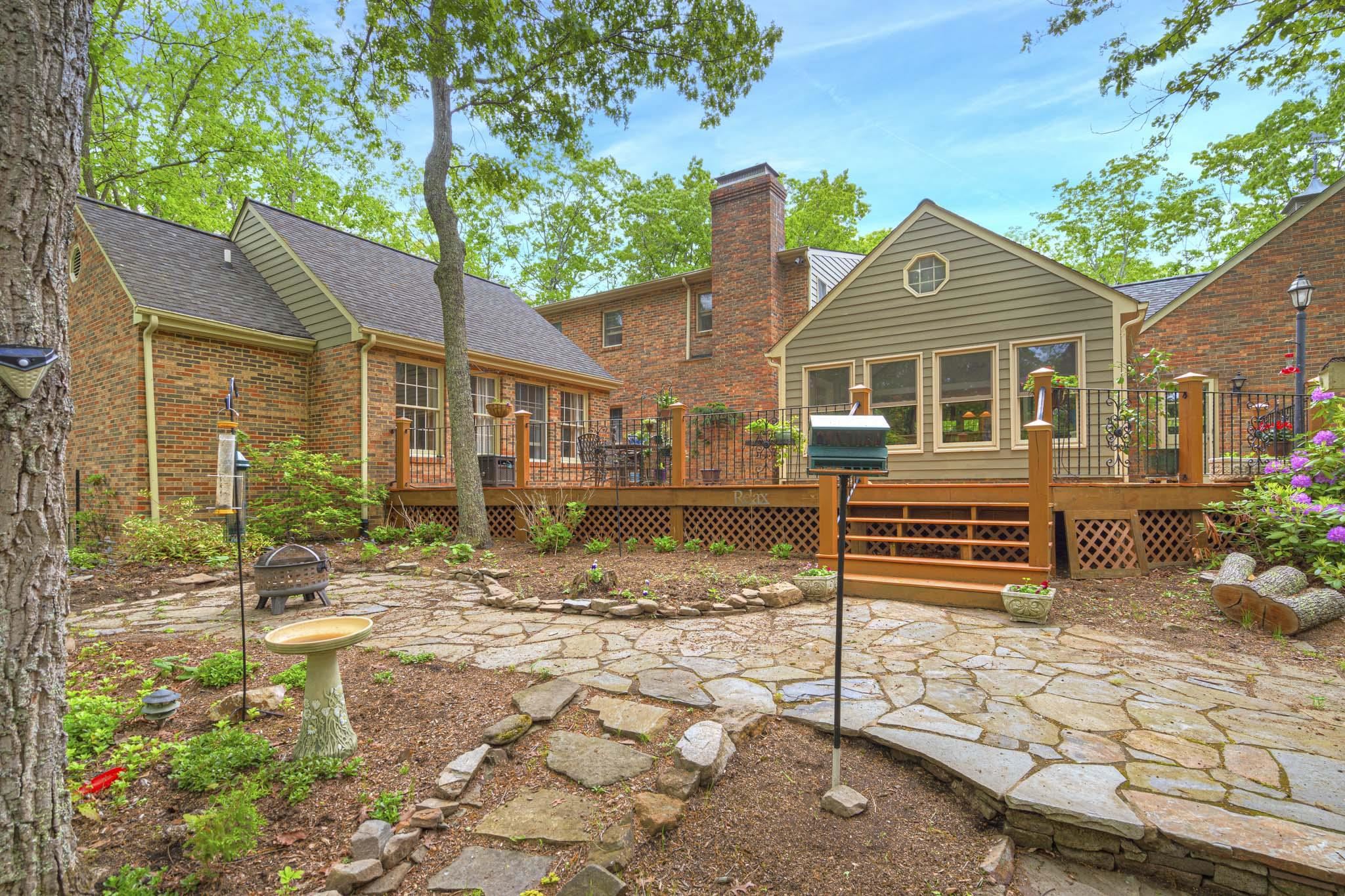 3415 Laurel Drive