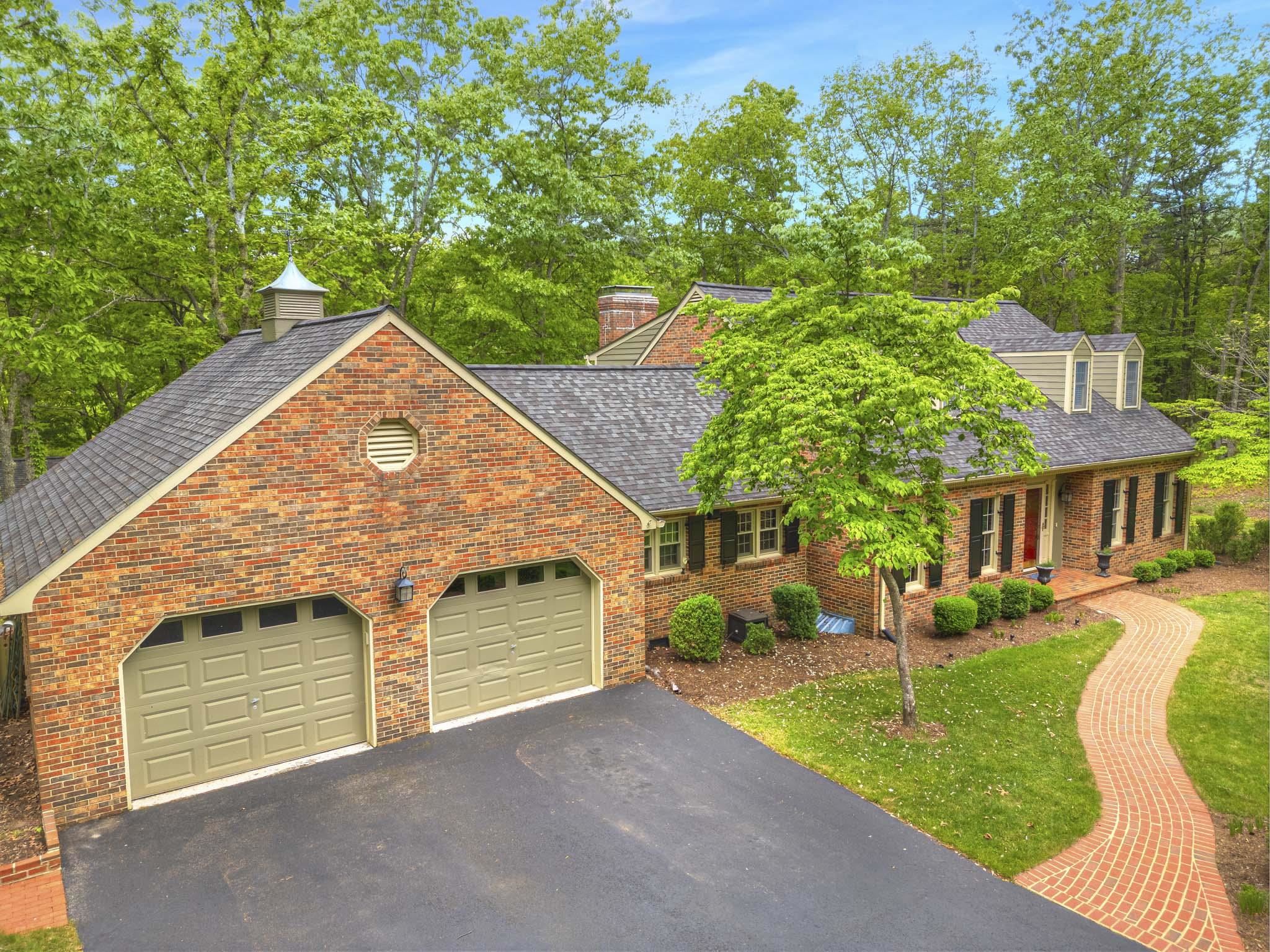 3415 Laurel Drive
