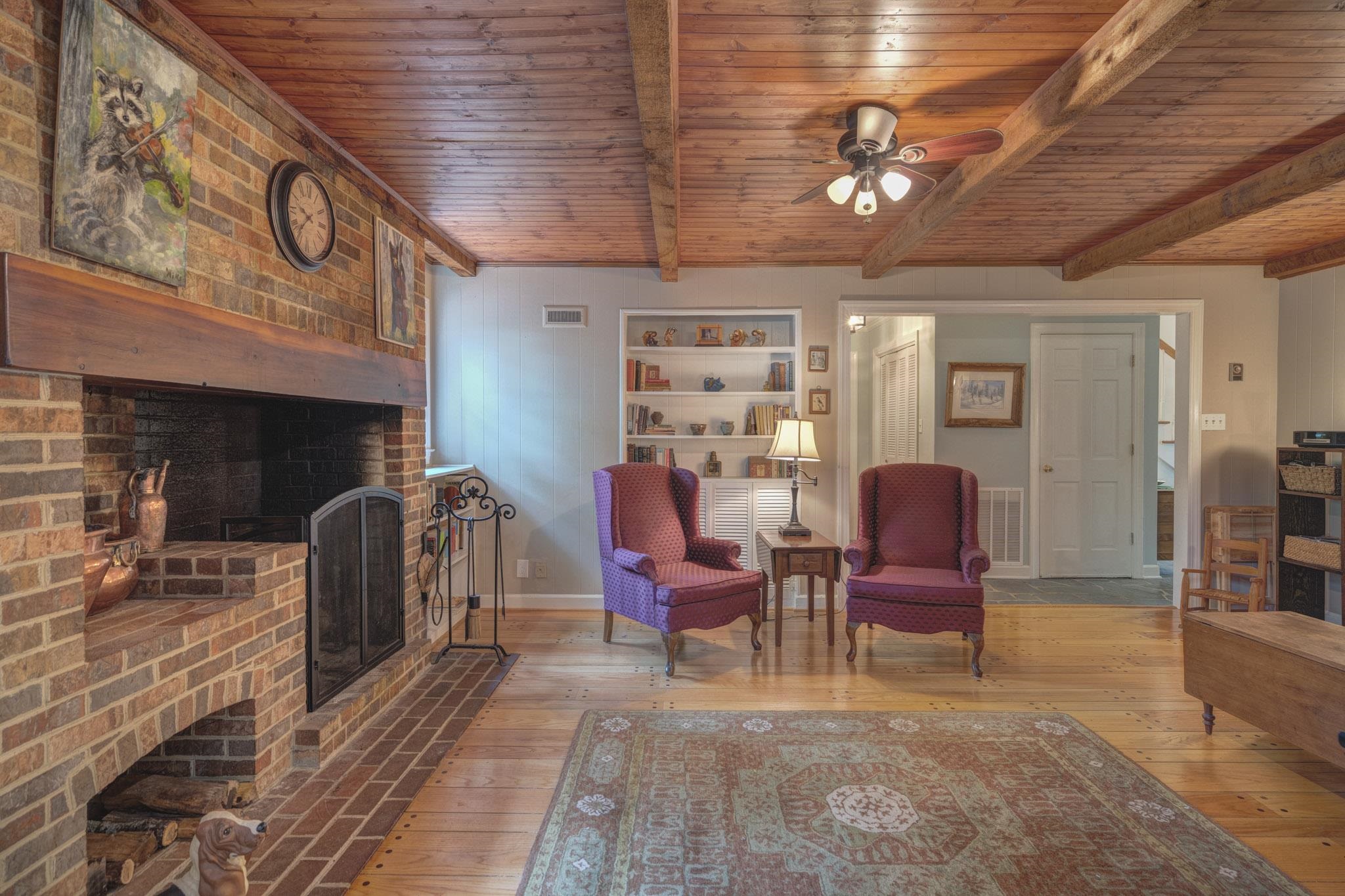 3415 Laurel Drive