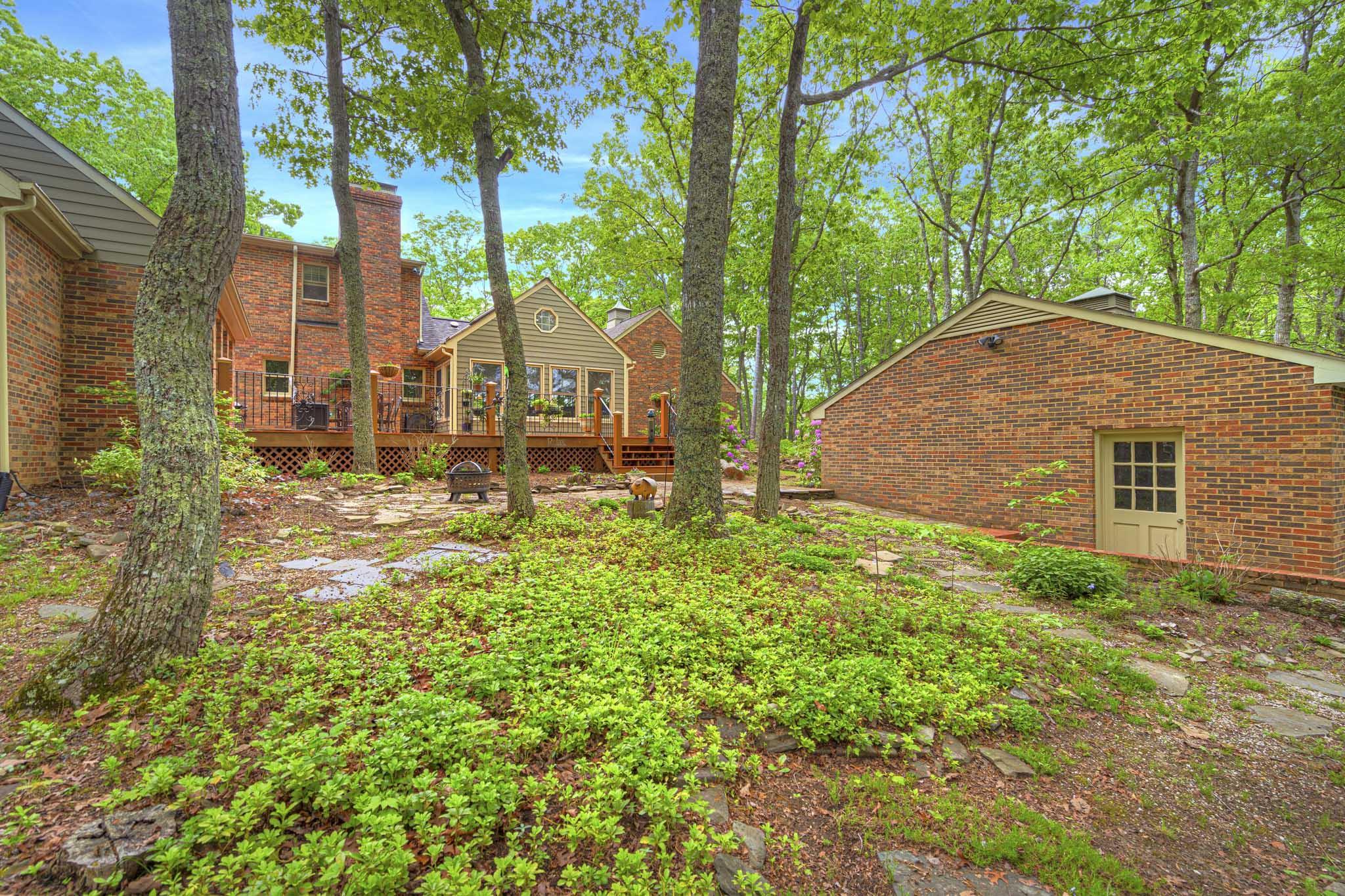 3415 Laurel Drive