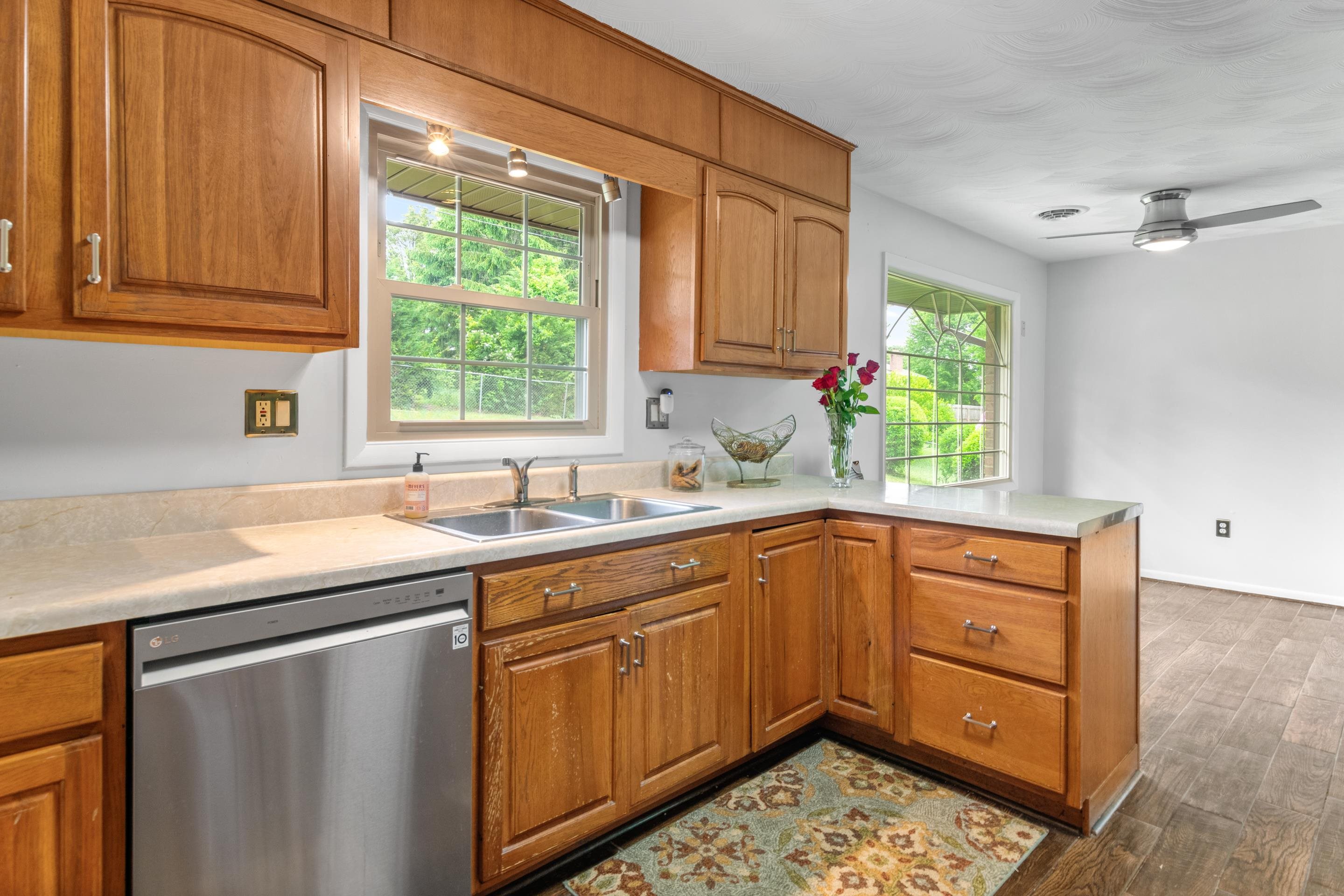 308 Grandview Drive