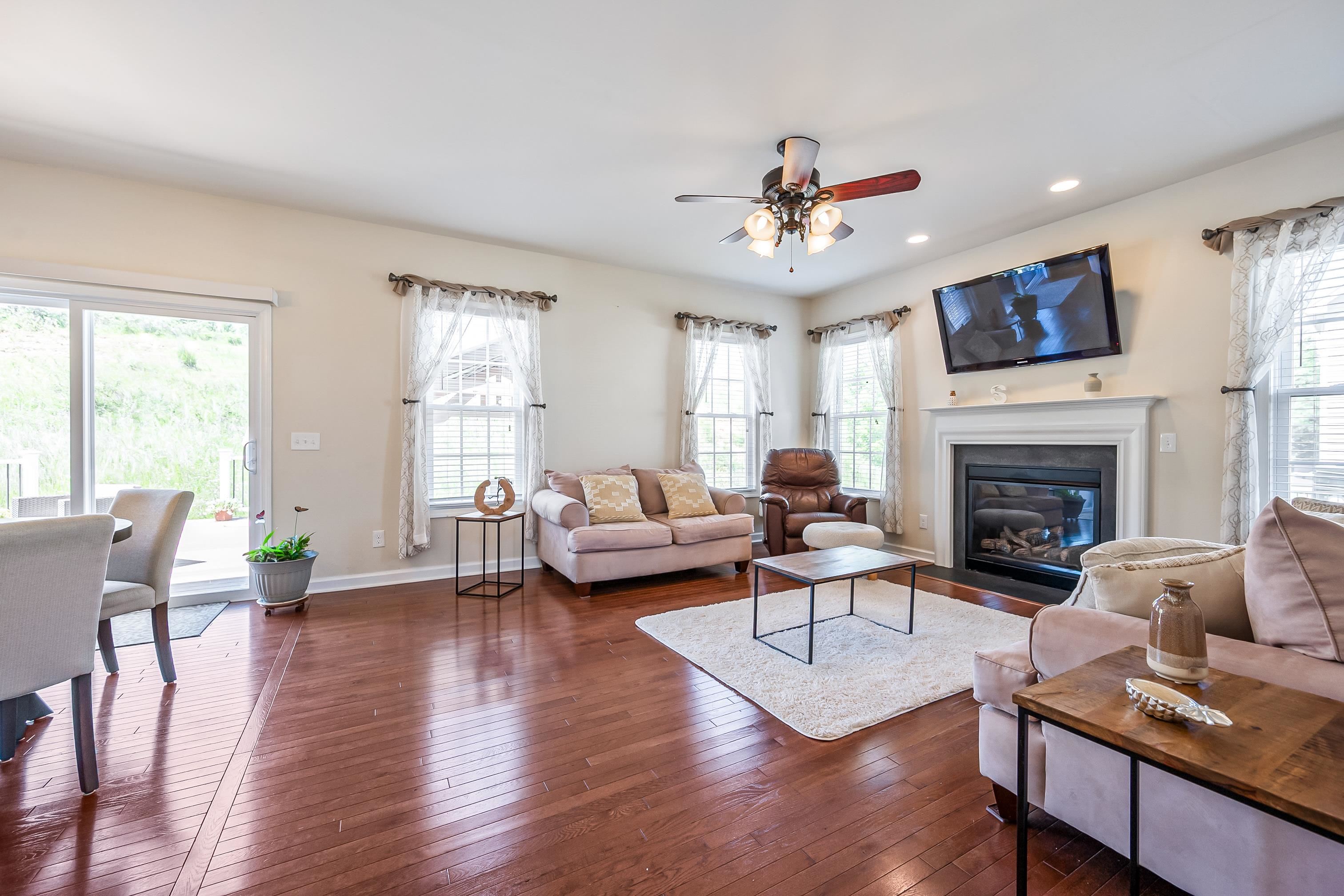 410 HEARTWOOD Crossing