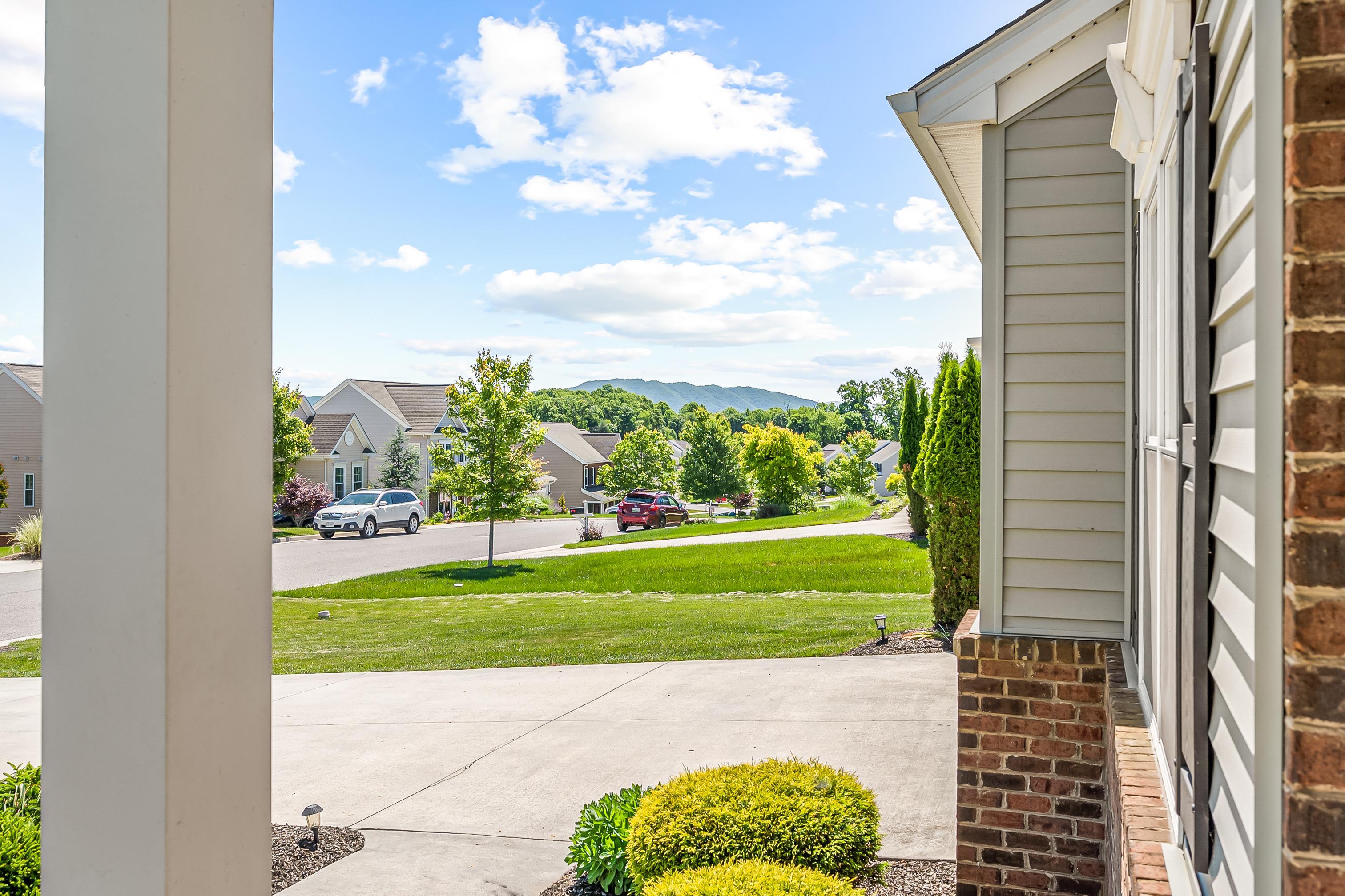 410 HEARTWOOD Crossing