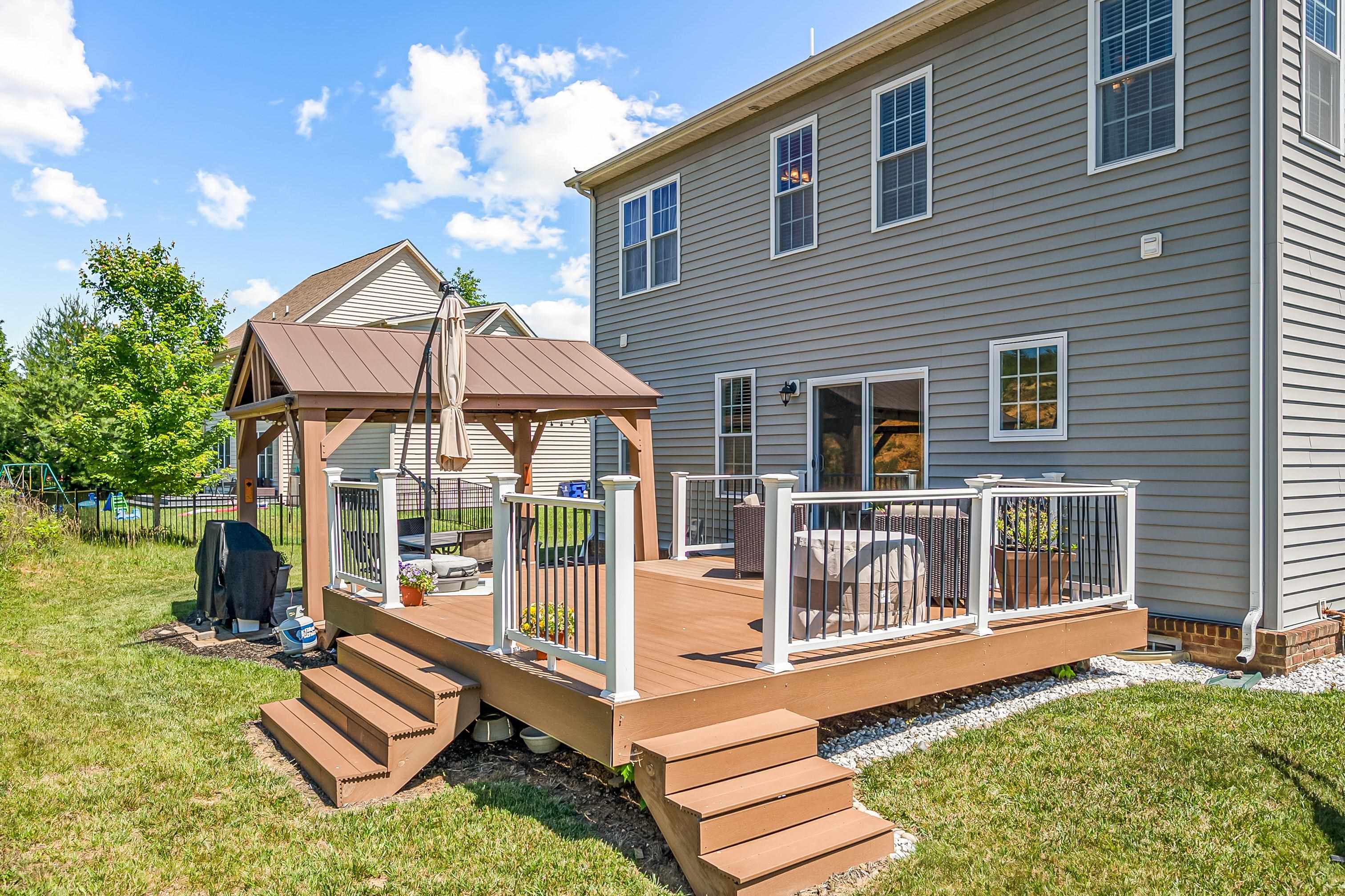 410 HEARTWOOD Crossing