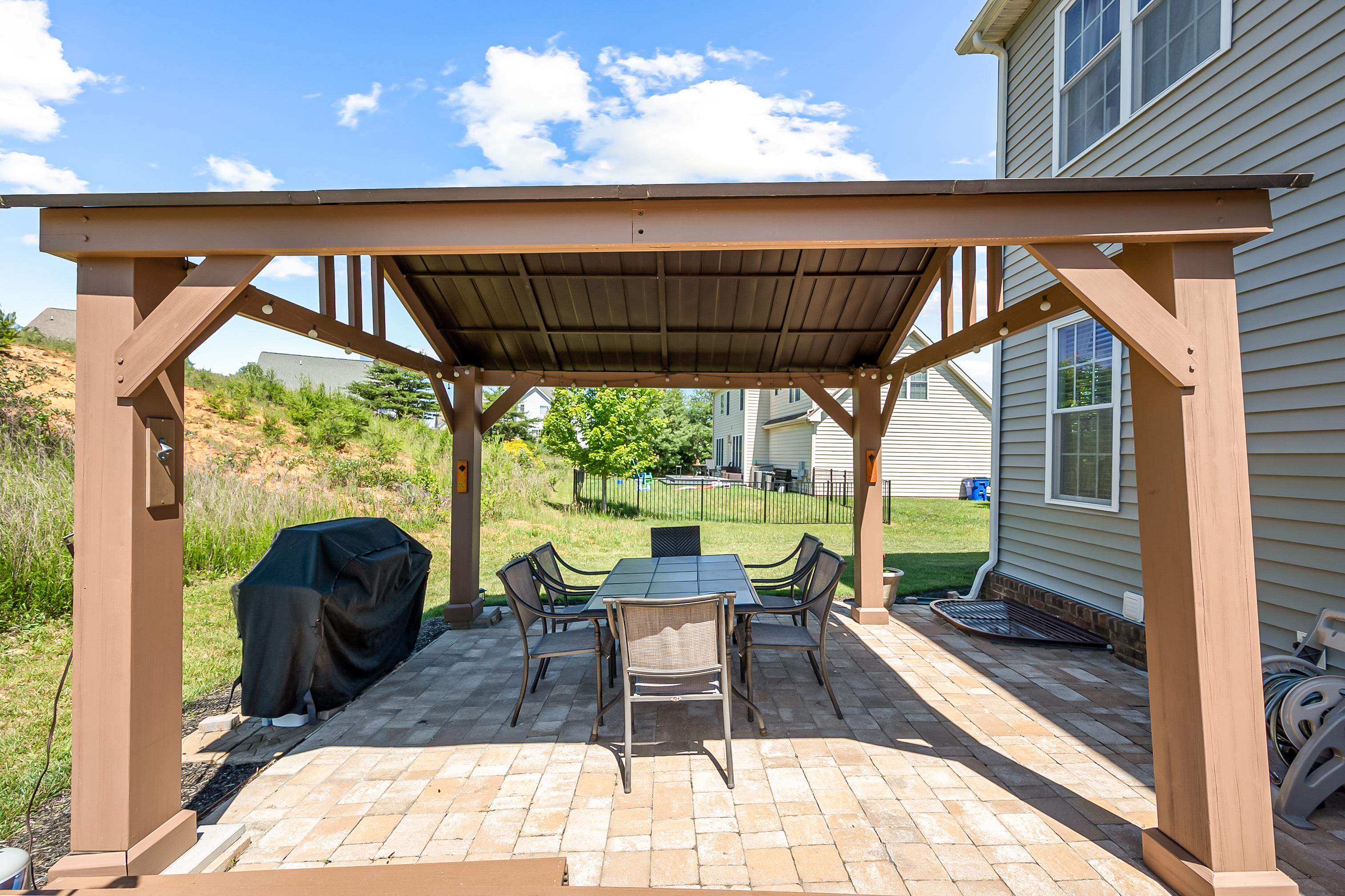 410 HEARTWOOD Crossing