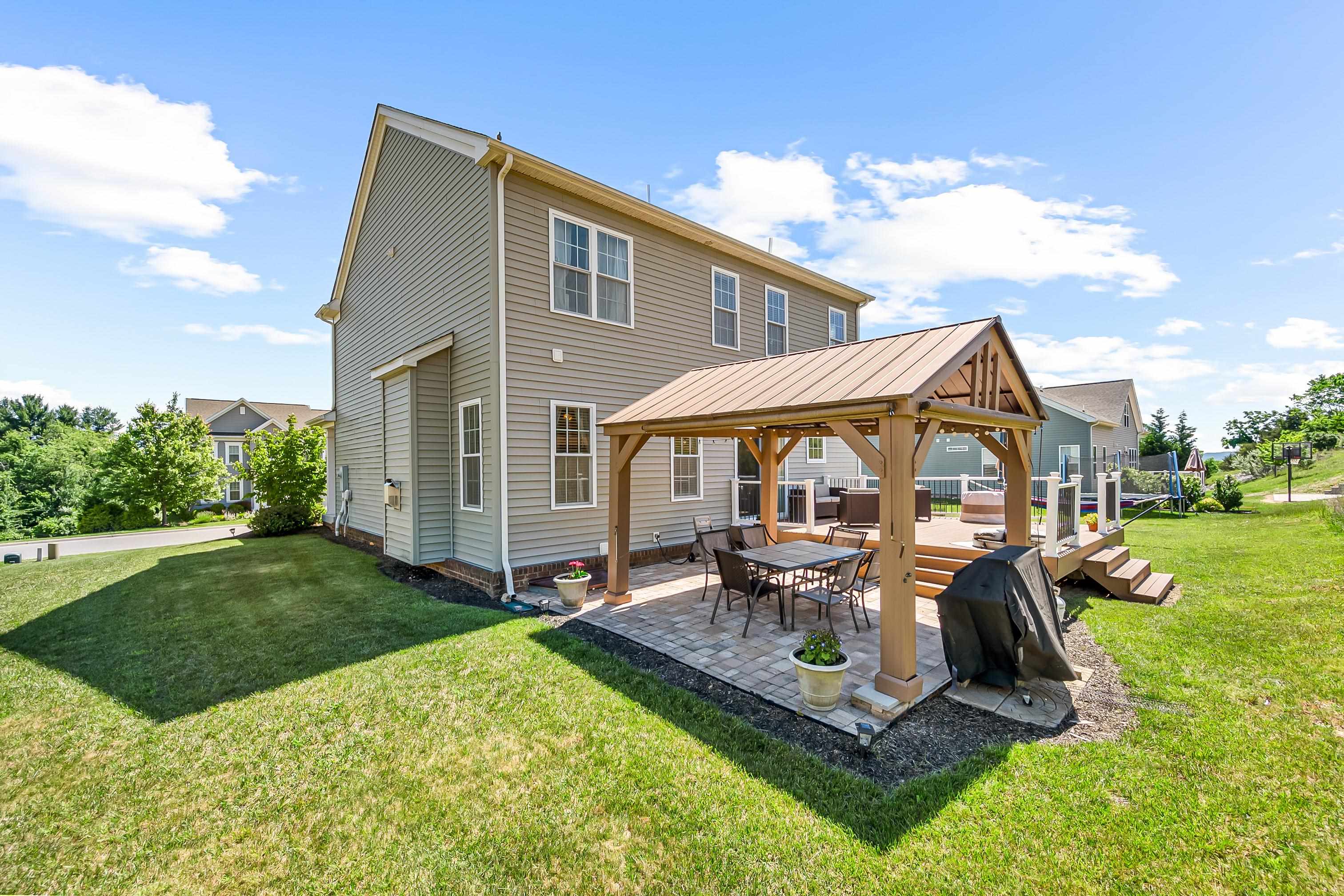 410 HEARTWOOD Crossing