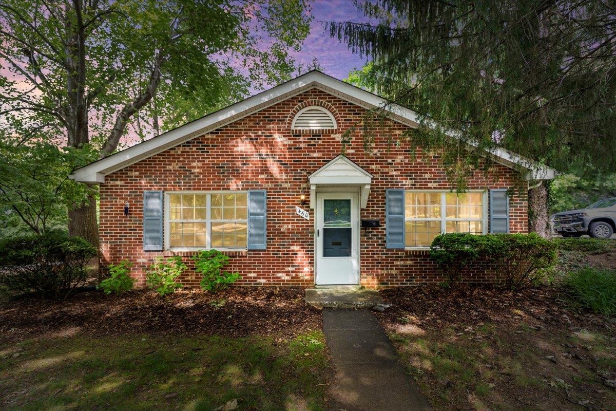 460 Charles Street 460