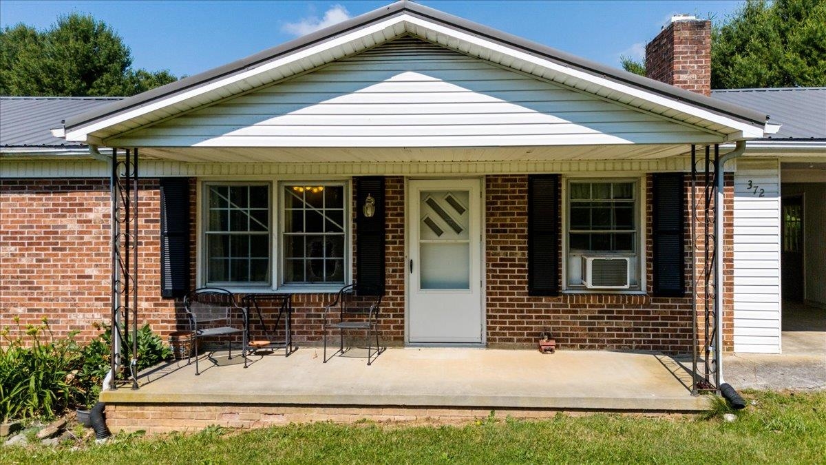 372 Somerset Drive
