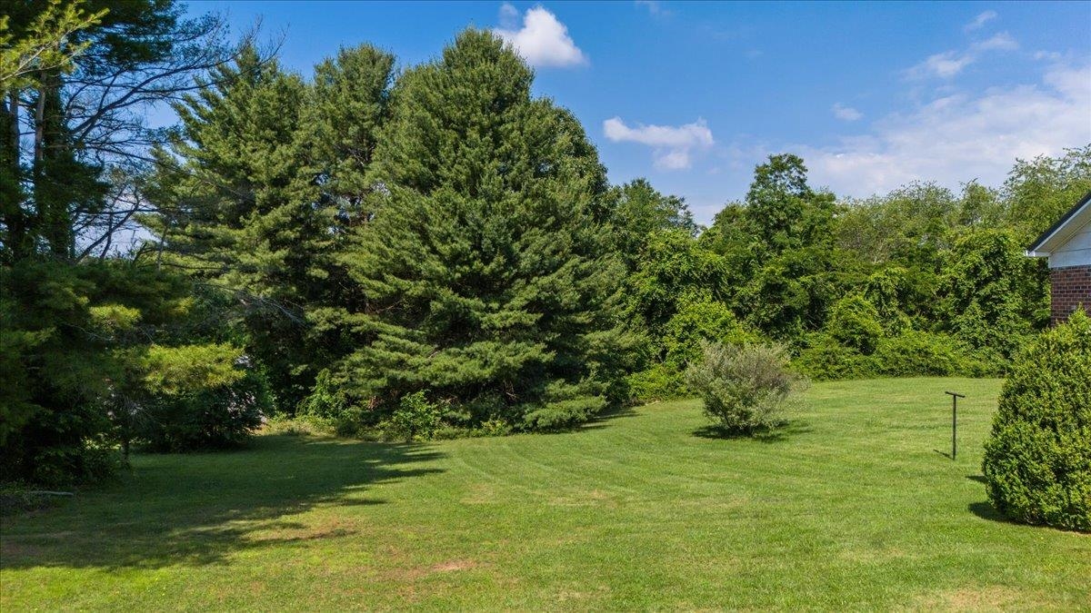 372 Somerset Drive