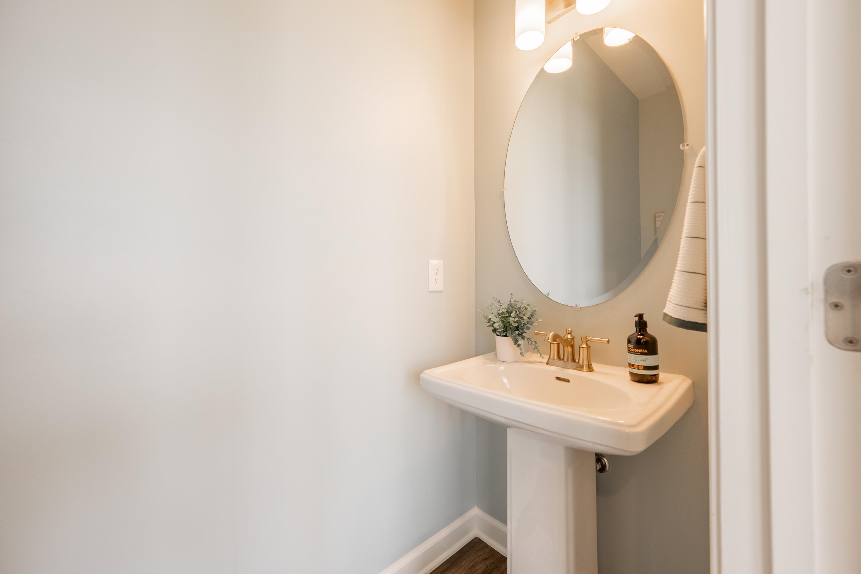 425 HAMILTON Avenue NW