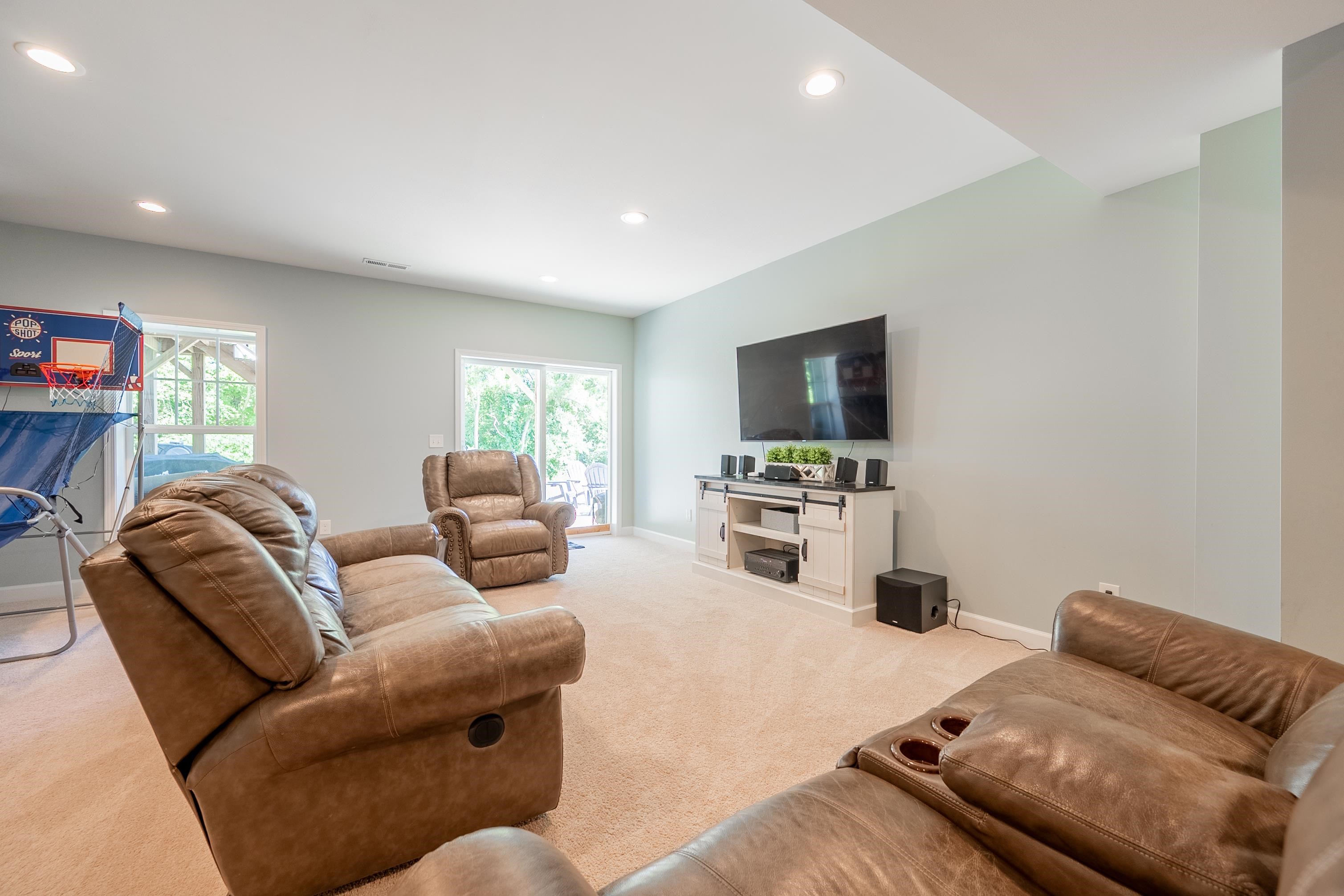 425 HAMILTON Avenue NW