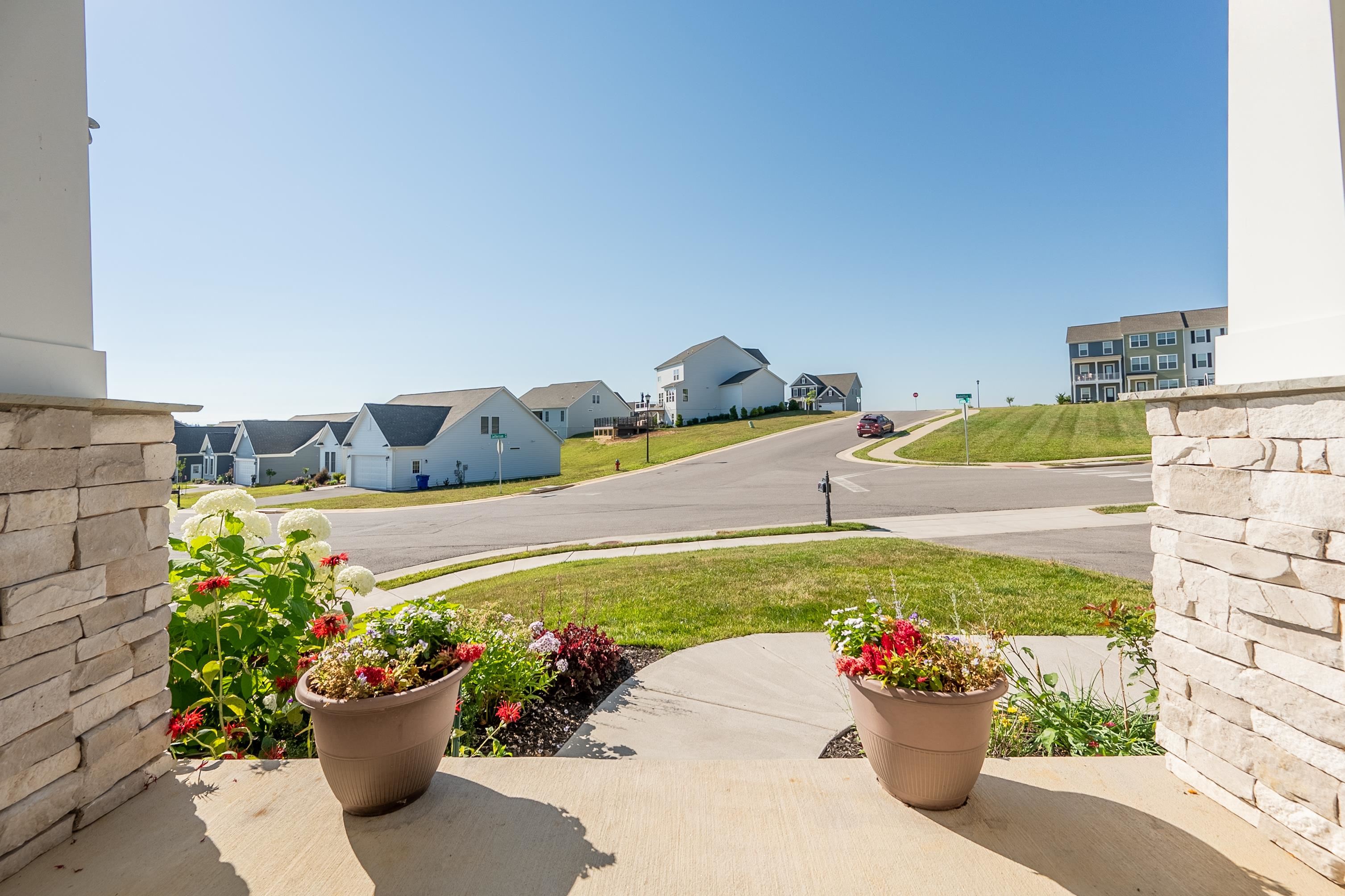 425 HAMILTON Avenue NW