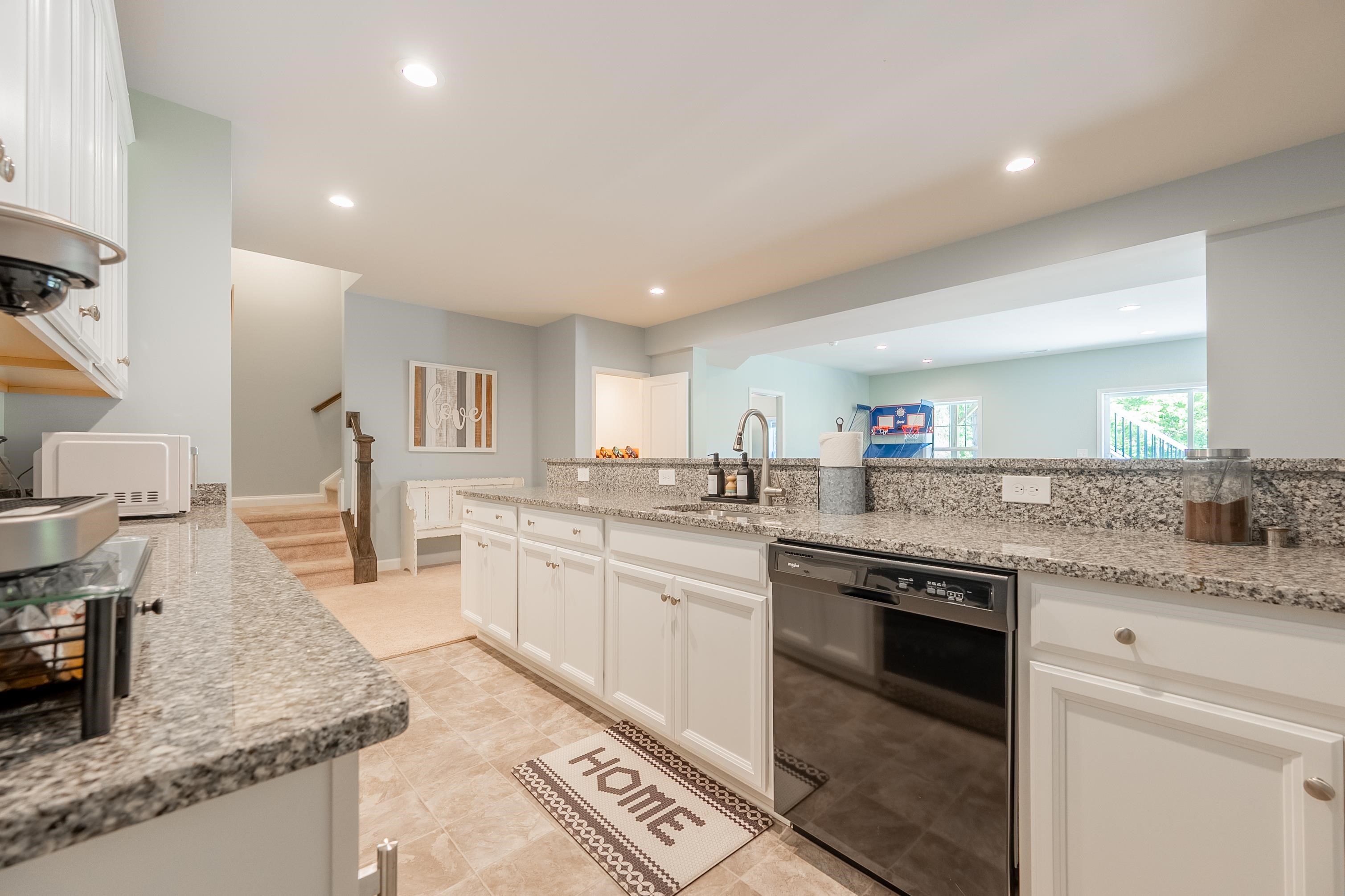 425 HAMILTON Avenue NW