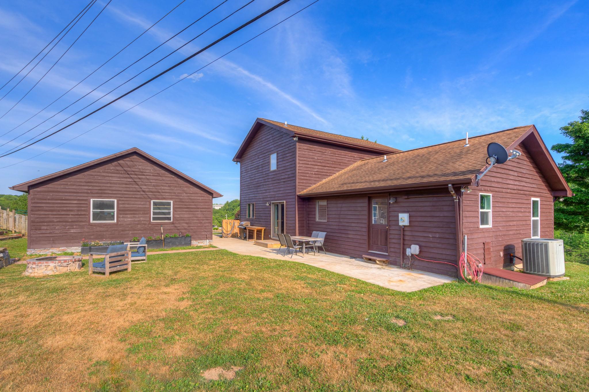 1074 Hightop Road