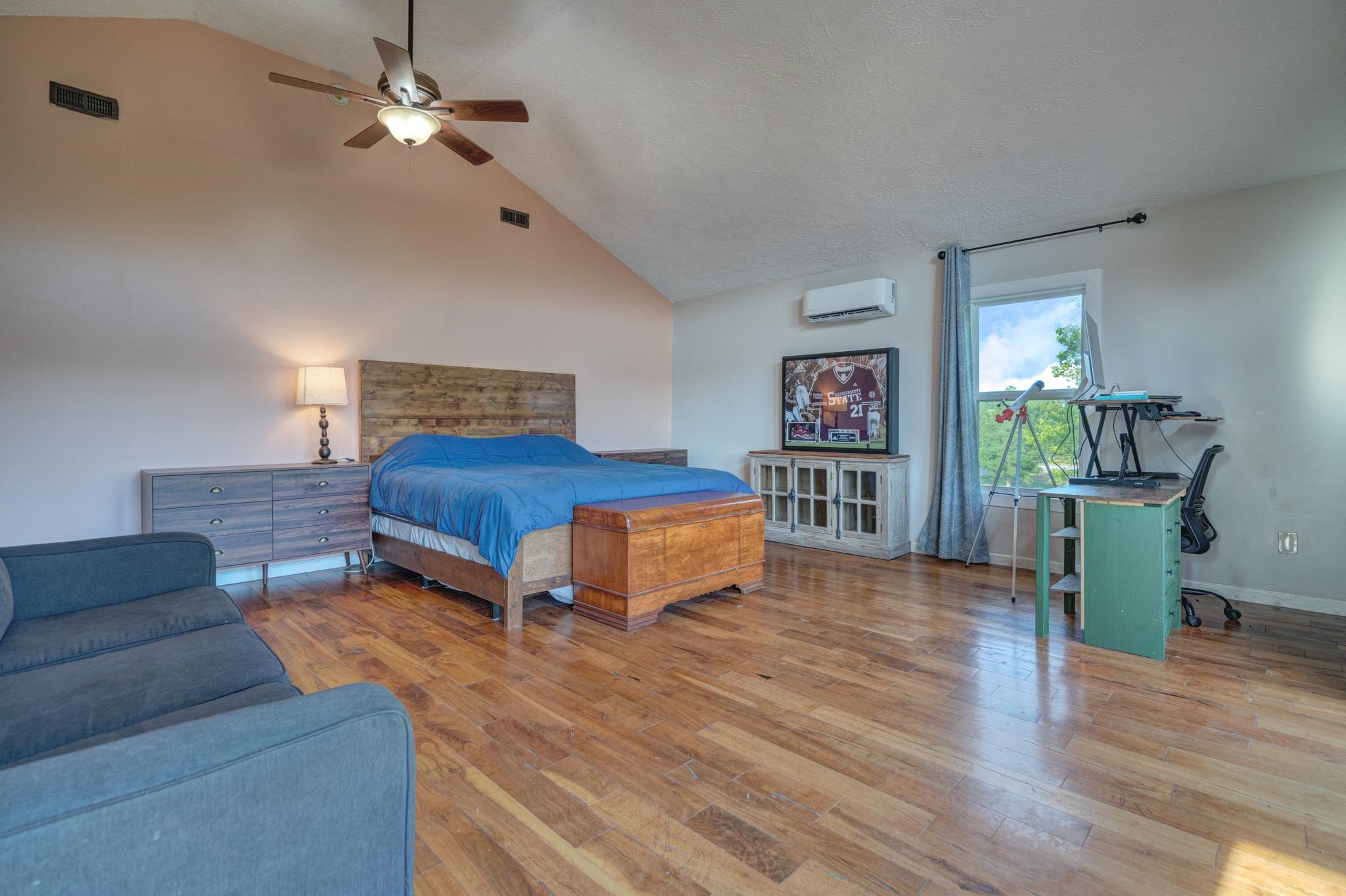 1074 Hightop Road