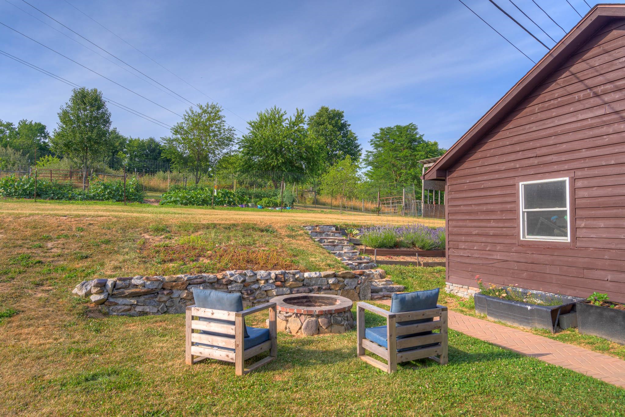 1074 Hightop Road