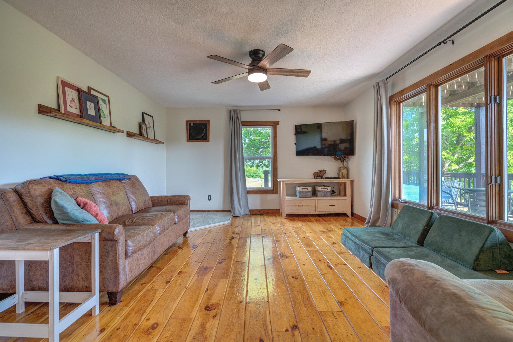 1074 Hightop Road