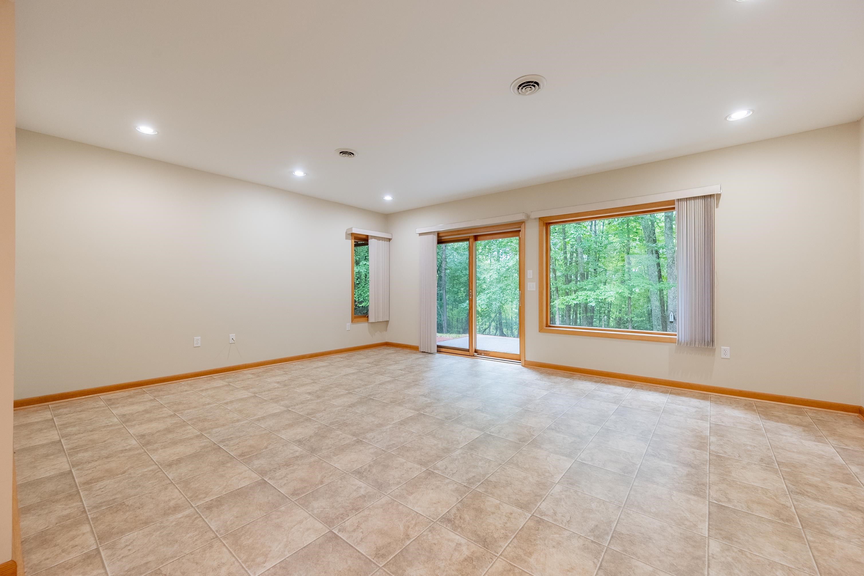 931 S JEFFERSON FOREST Lane