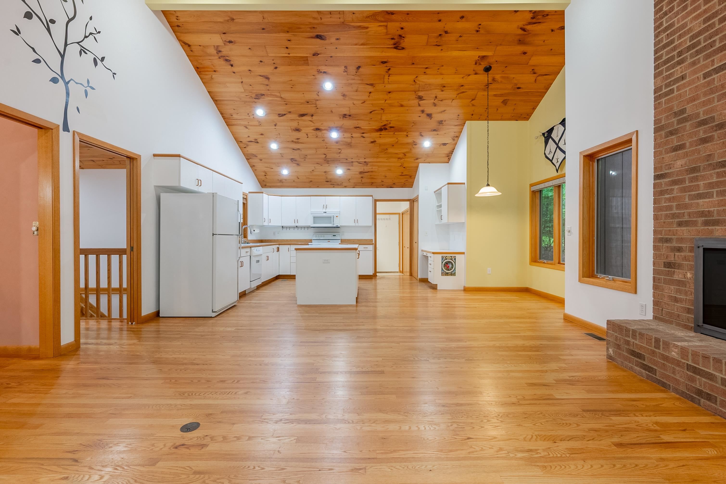 931 S JEFFERSON FOREST Lane