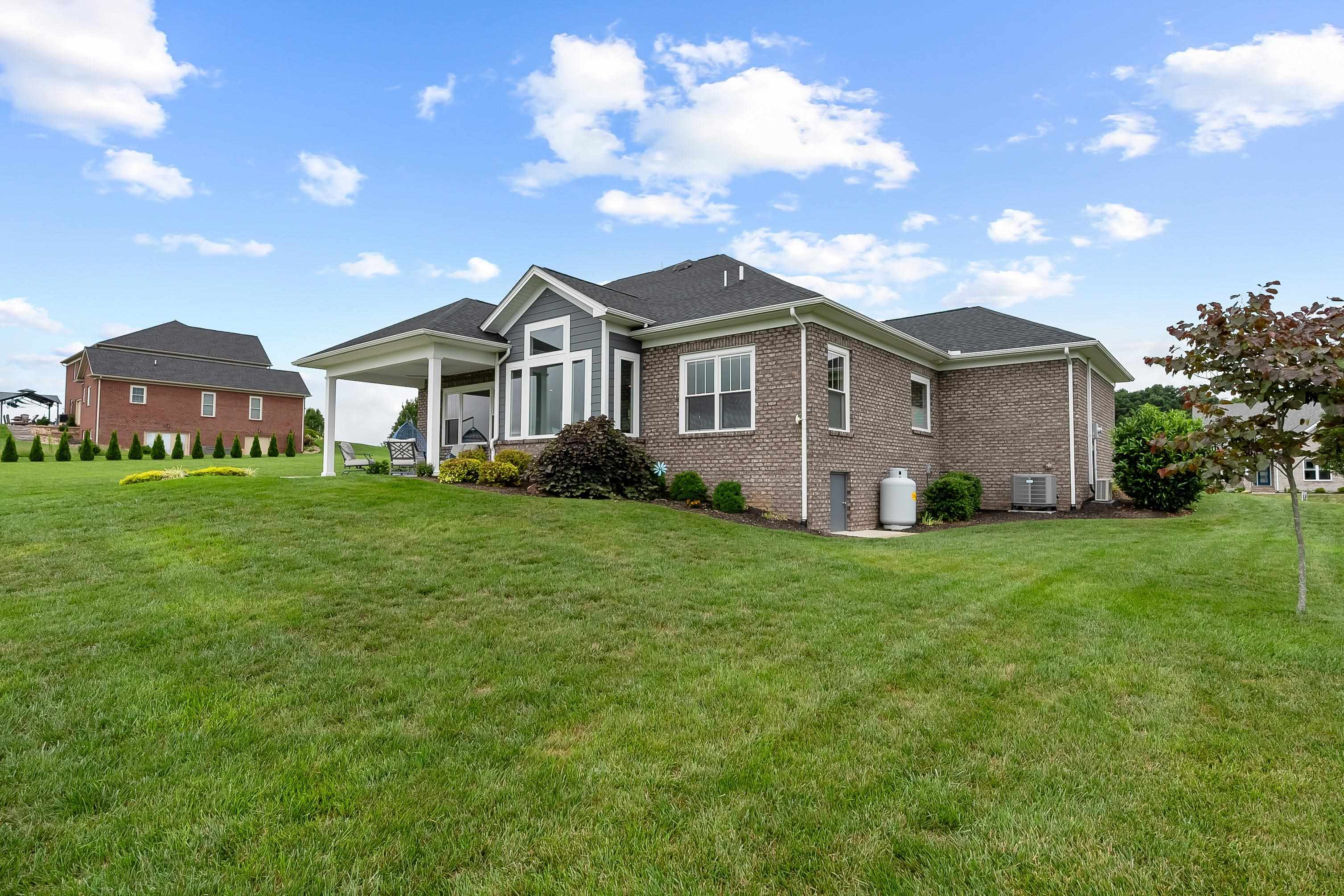 2330 Peakland Way Way
