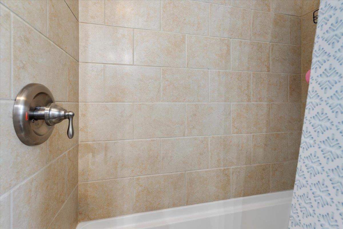 5664 Cleburne Boulevard