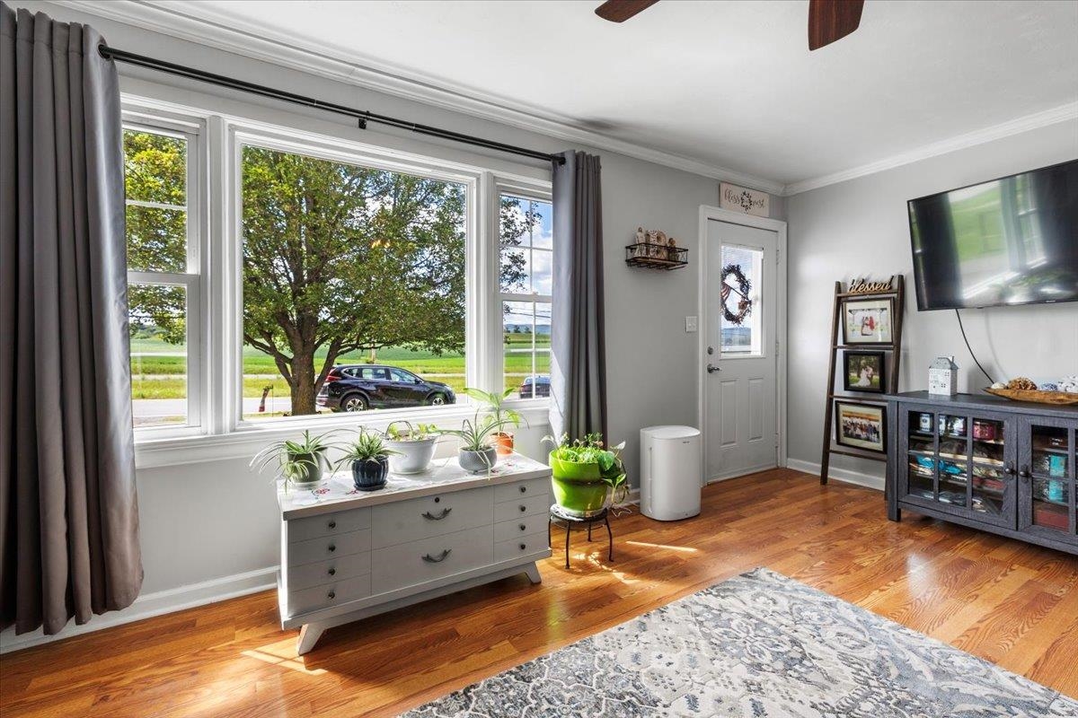 5664 Cleburne Boulevard