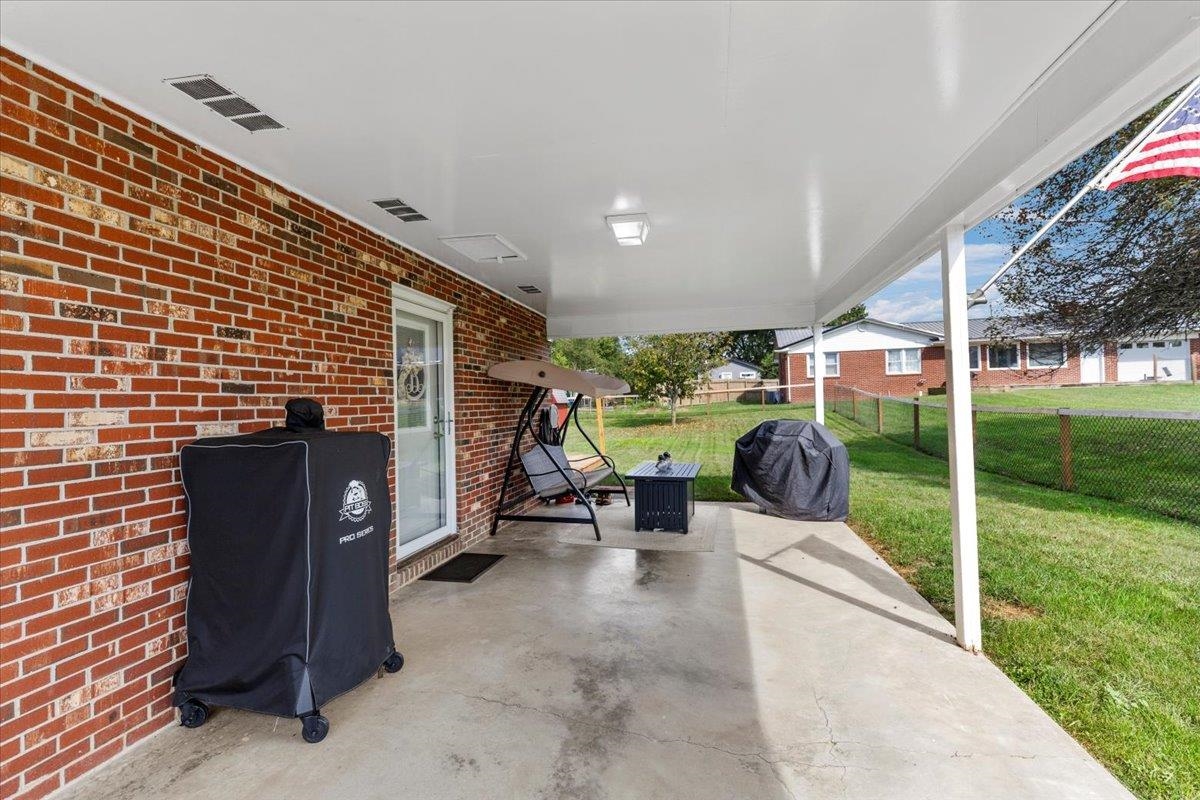 5664 Cleburne Boulevard