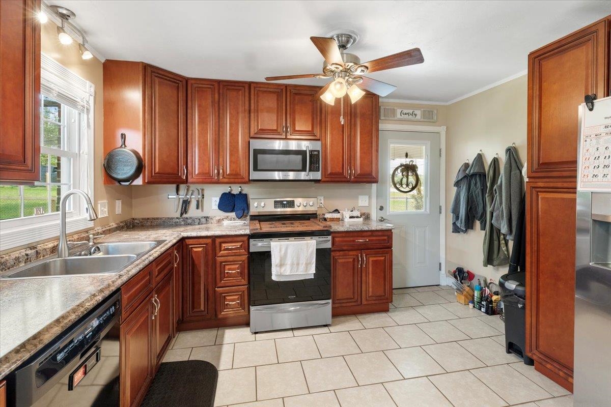 5664 Cleburne Boulevard