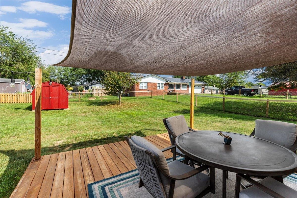 5664 Cleburne Boulevard