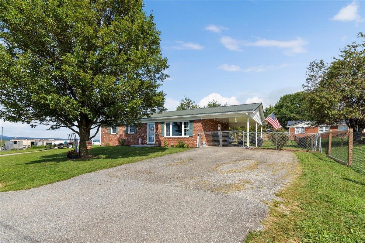 5664 Cleburne Boulevard