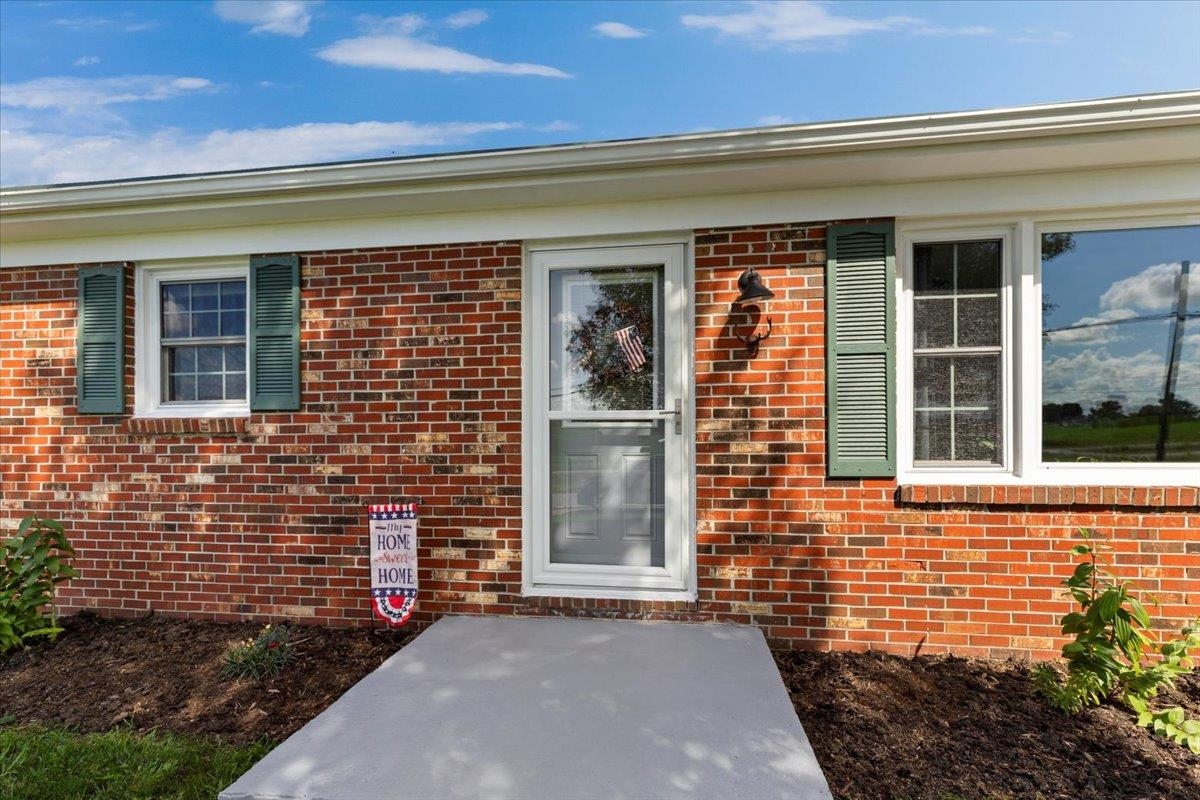 5664 Cleburne Boulevard