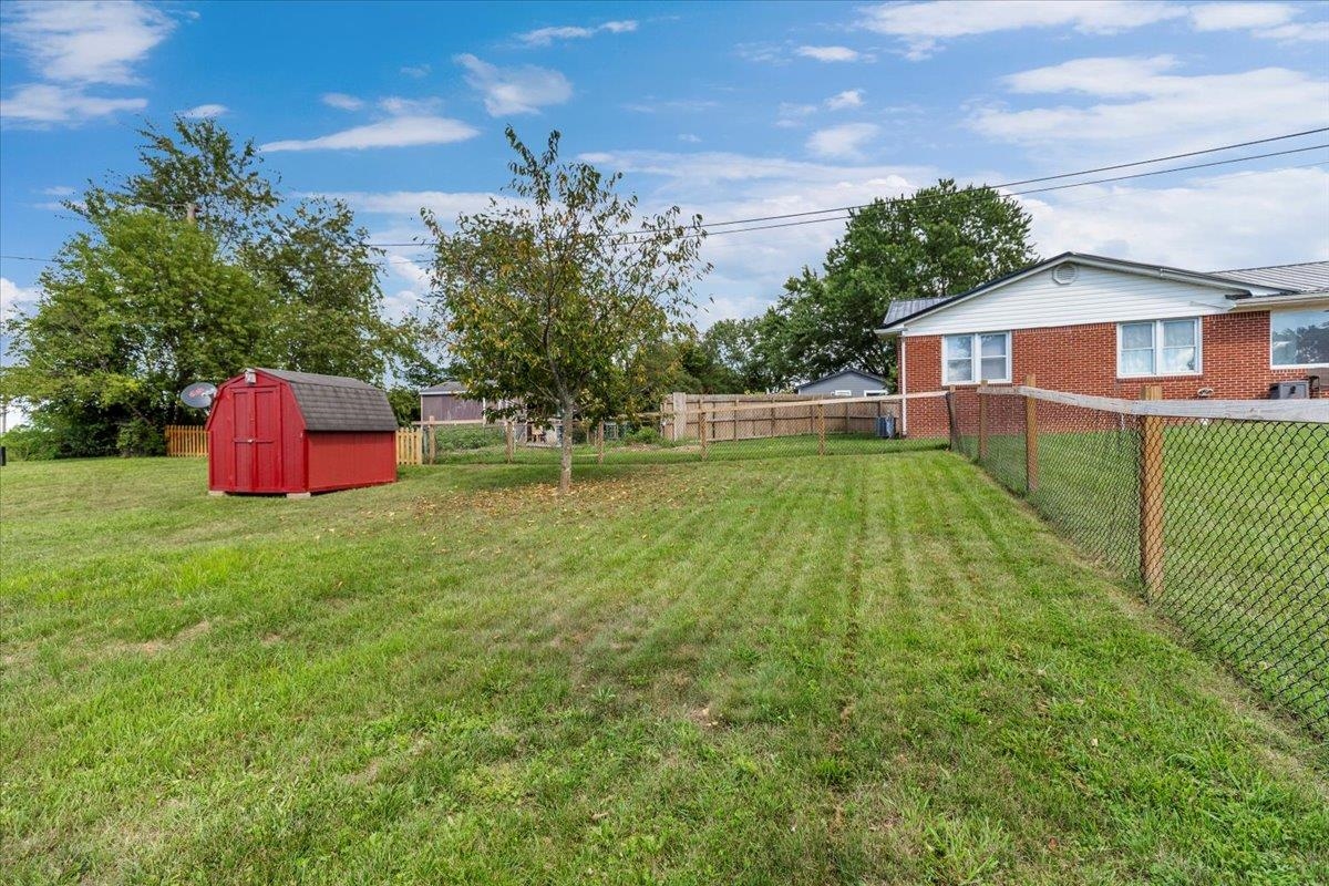 5664 Cleburne Boulevard