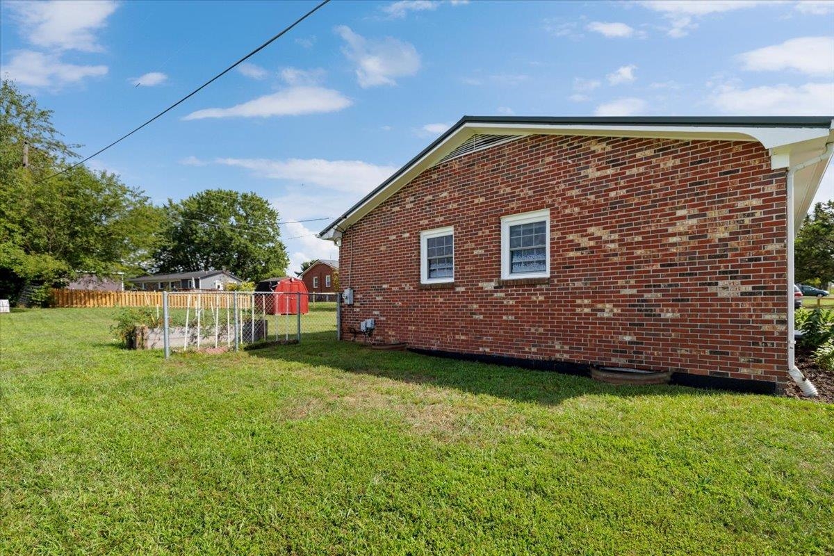 5664 Cleburne Boulevard