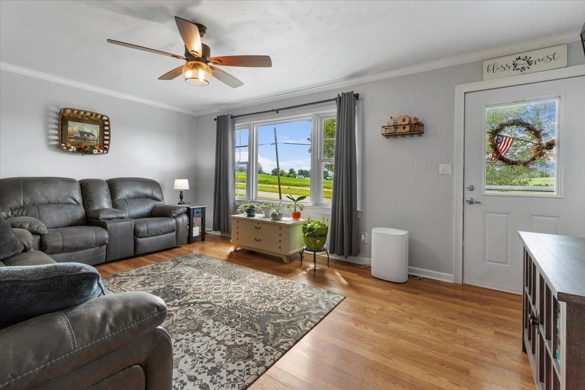 5664 Cleburne Boulevard