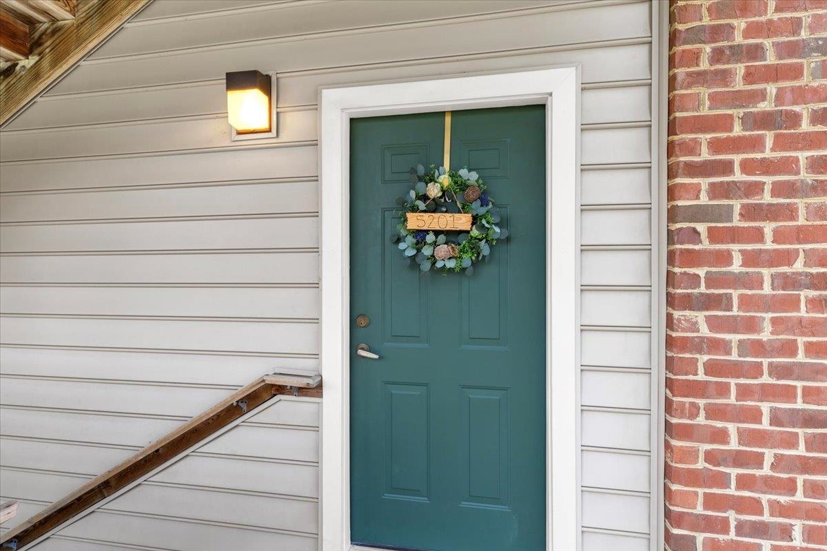 305 N Knollwood Drive 5201