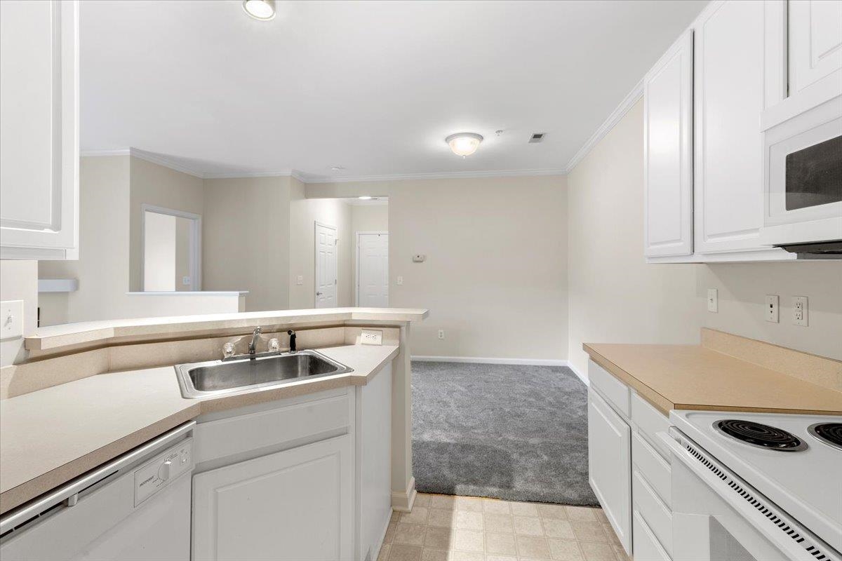 305 N Knollwood Drive 5201