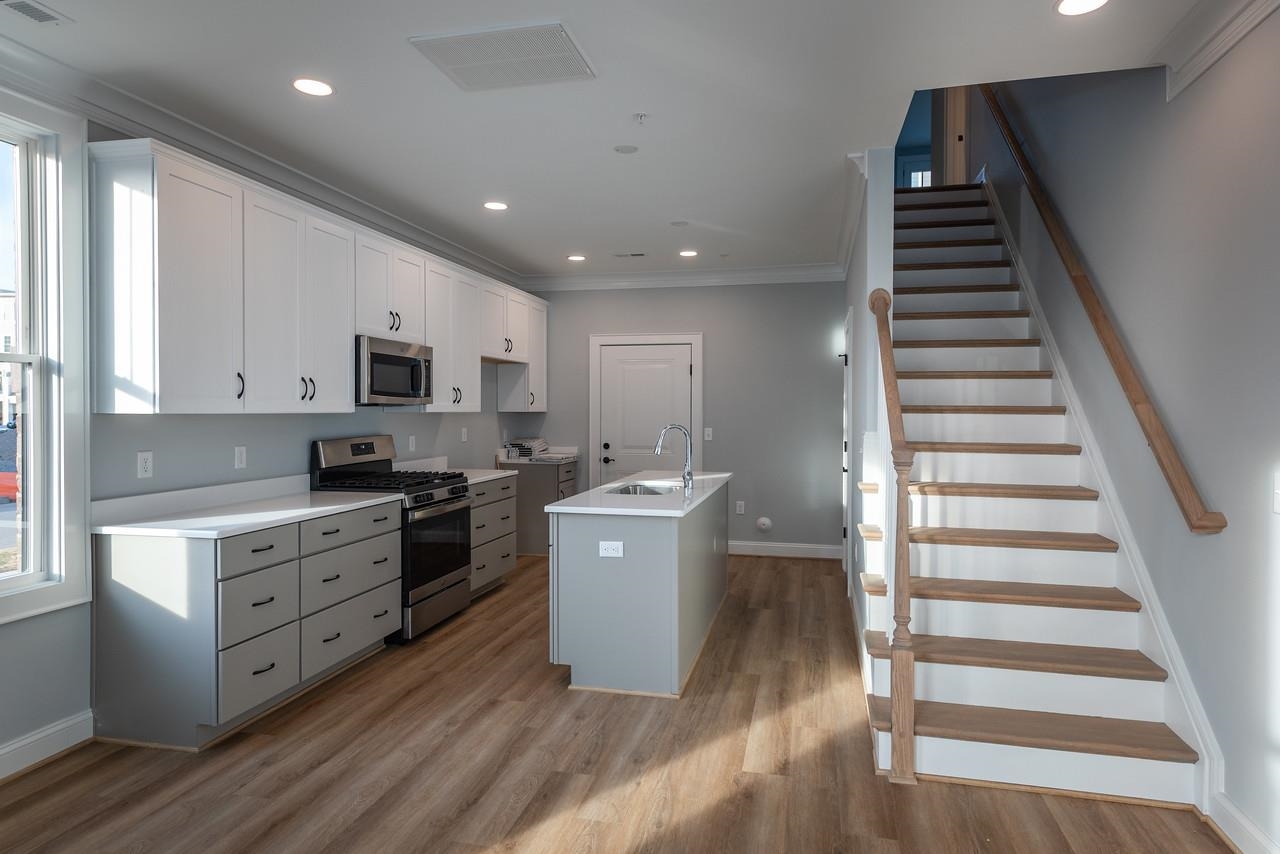 412 Midtown Way 123A