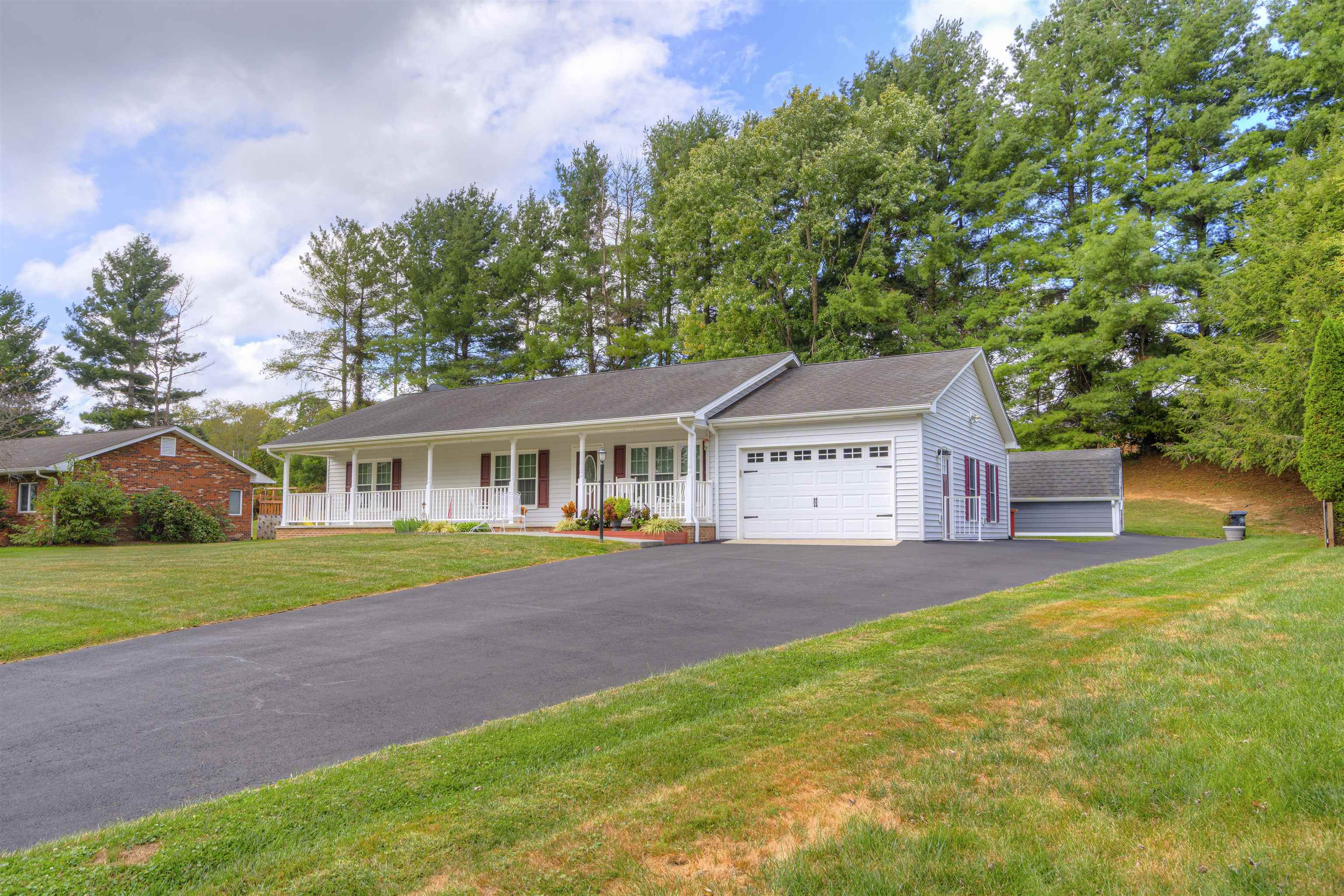 1349 MOCKINGBIRD Drive