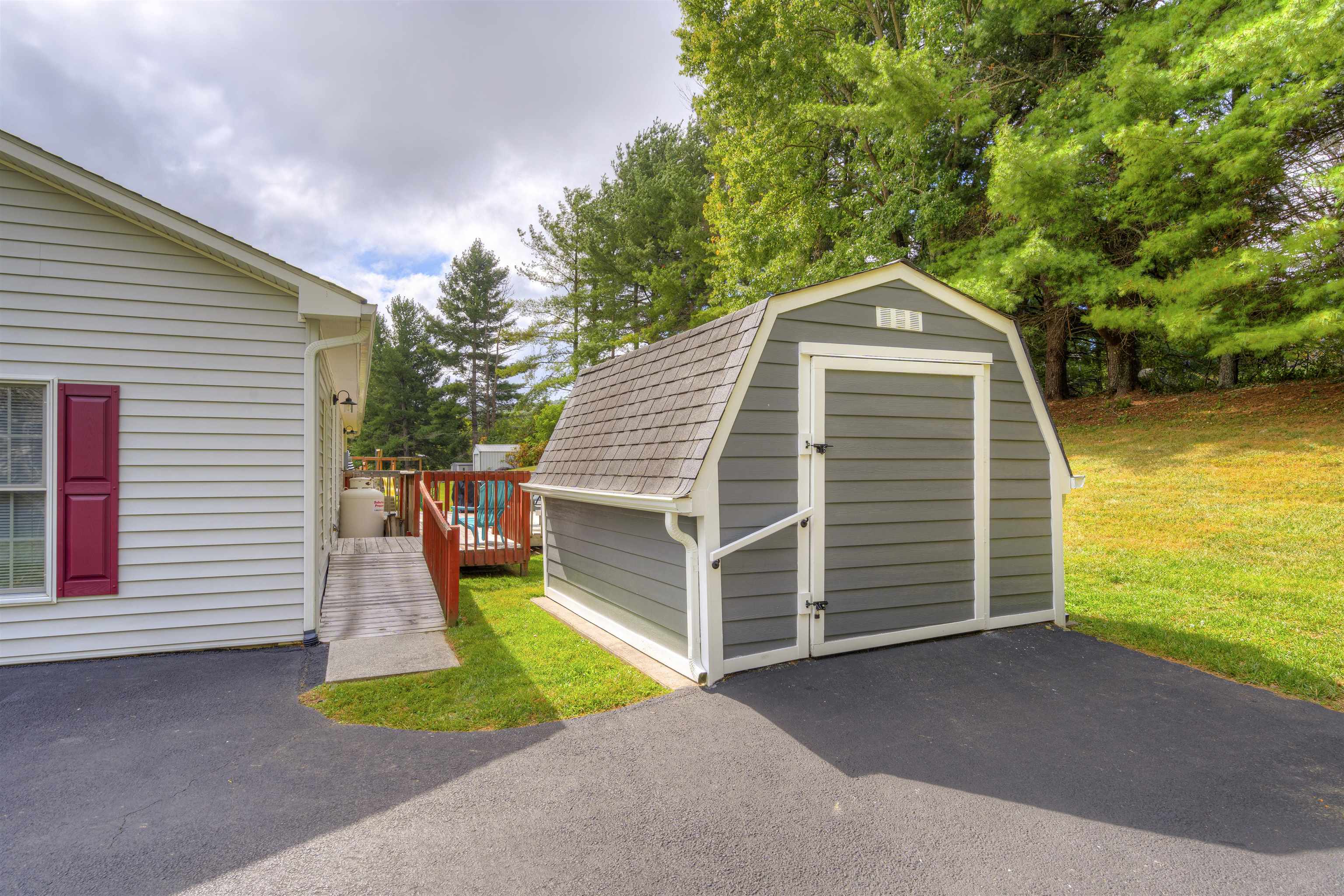1349 MOCKINGBIRD Drive